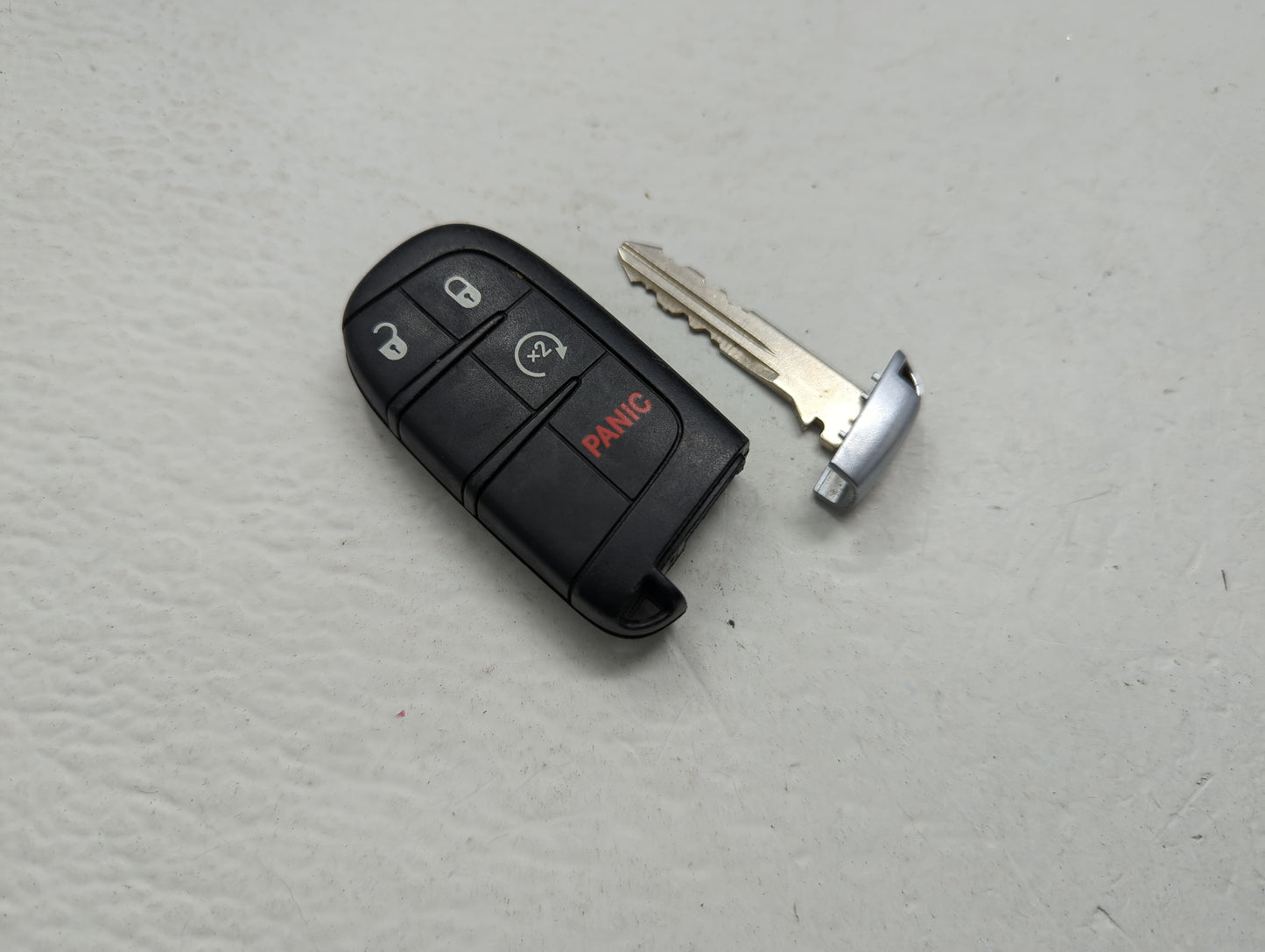 Chrysler Keyless Entry Remote Fob M3N-40821302 68066350AG 4 buttons - Oemusedautoparts1.com