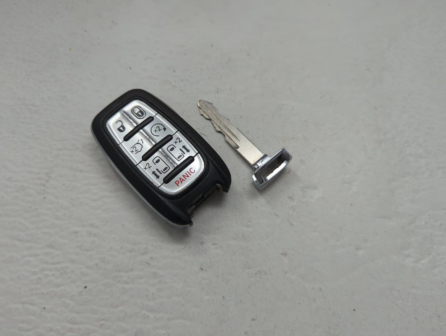 Chrysler Keyless Entry Remote Fob M3N-97395900 68217832AC 7 buttons - Oemusedautoparts1.com