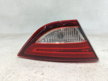 2015-2017 Chrysler 200 Driver Left Side Deck Lid Mounted Tail Light - Oemusedautoparts1.com