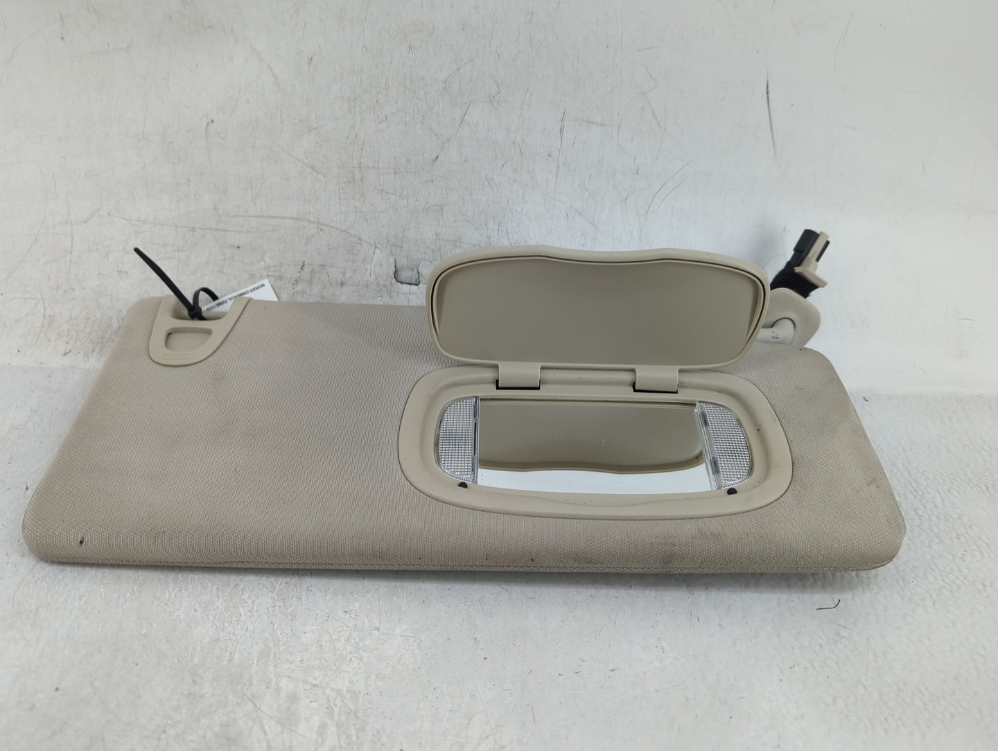 2016-2017 Chrysler 200 Sun Visor Shade Replacement Driver Left Mirror Fits Fits 2016 2017 OEM Used Auto Parts - Oemusedautop