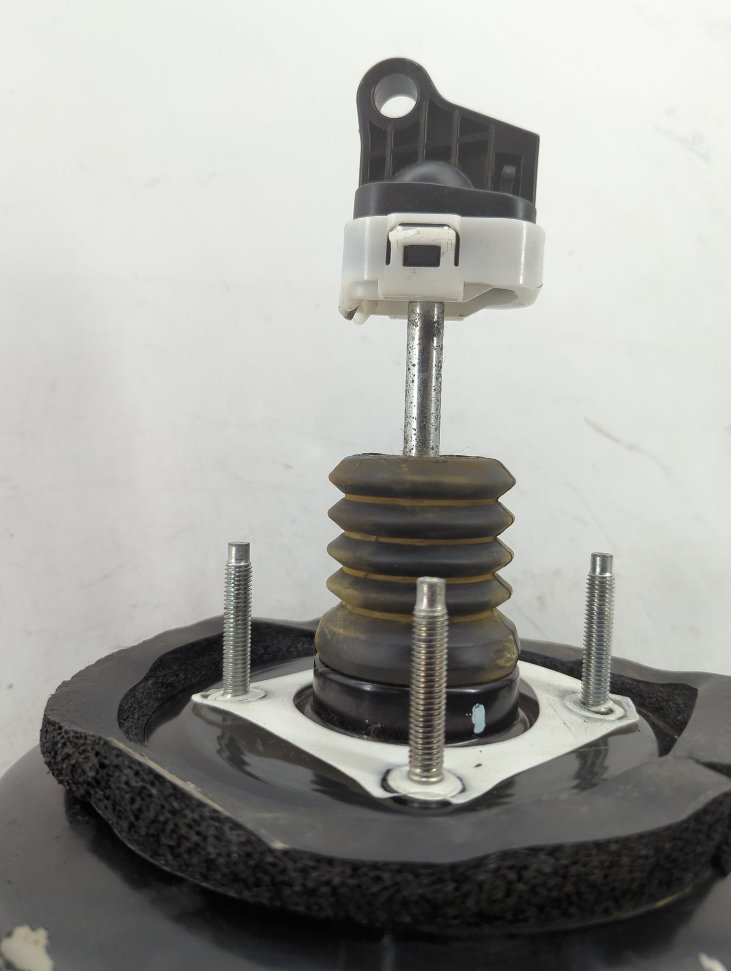 2015-2017 Chrysler 200 Power Brake Booster Oem 1229806 - Oemusedautoparts1.com