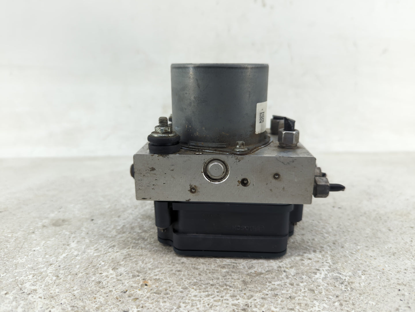 2016 Chrysler 200 ABS Pump Control Module Replacement Fits OEM Used Auto Parts - Oemusedautoparts1.com