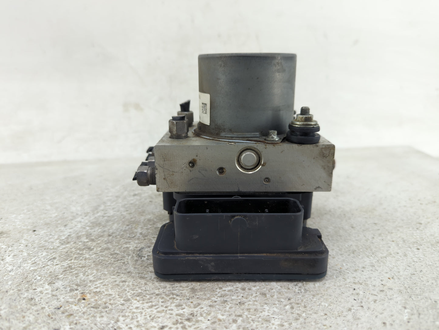 2016 Chrysler 200 ABS Pump Control Module Replacement Fits OEM Used Auto Parts - Oemusedautoparts1.com