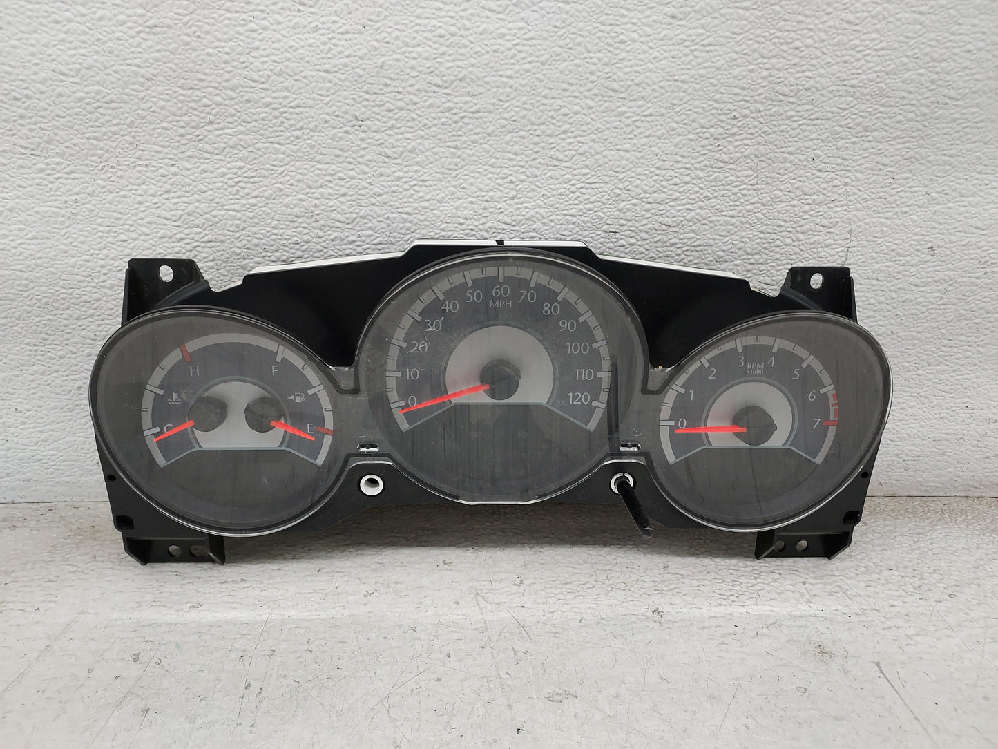 2011-2014 Chrysler 200 Instrument Cluster Speedometer Gauges Miles:139K Fits OEM Used Auto Parts - Oemusedautoparts1.com