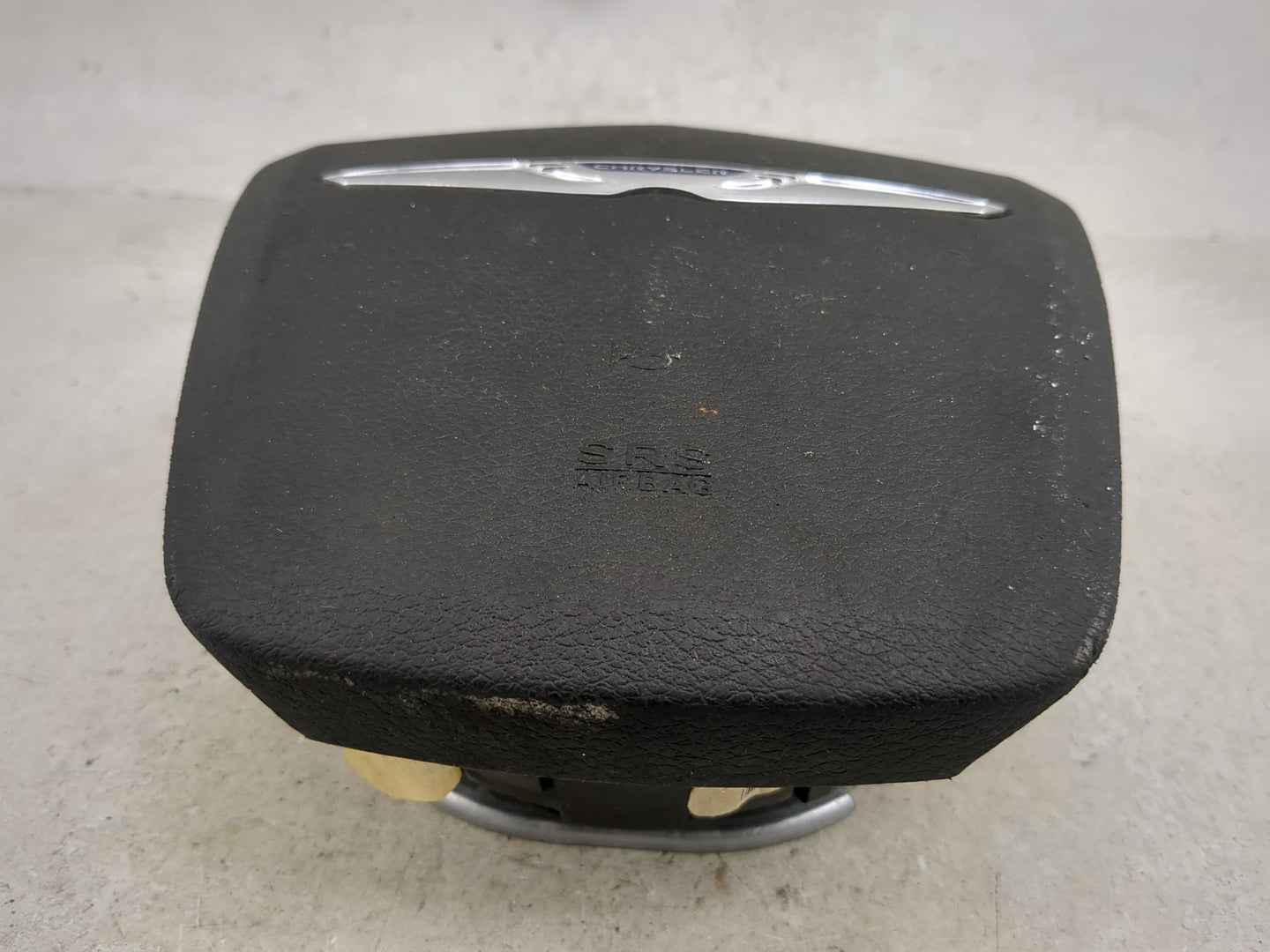 2011-2014 Chrysler 200 Air Bag Driver Left Steering Wheel Mounted 5030177 - Oemusedautoparts1.com