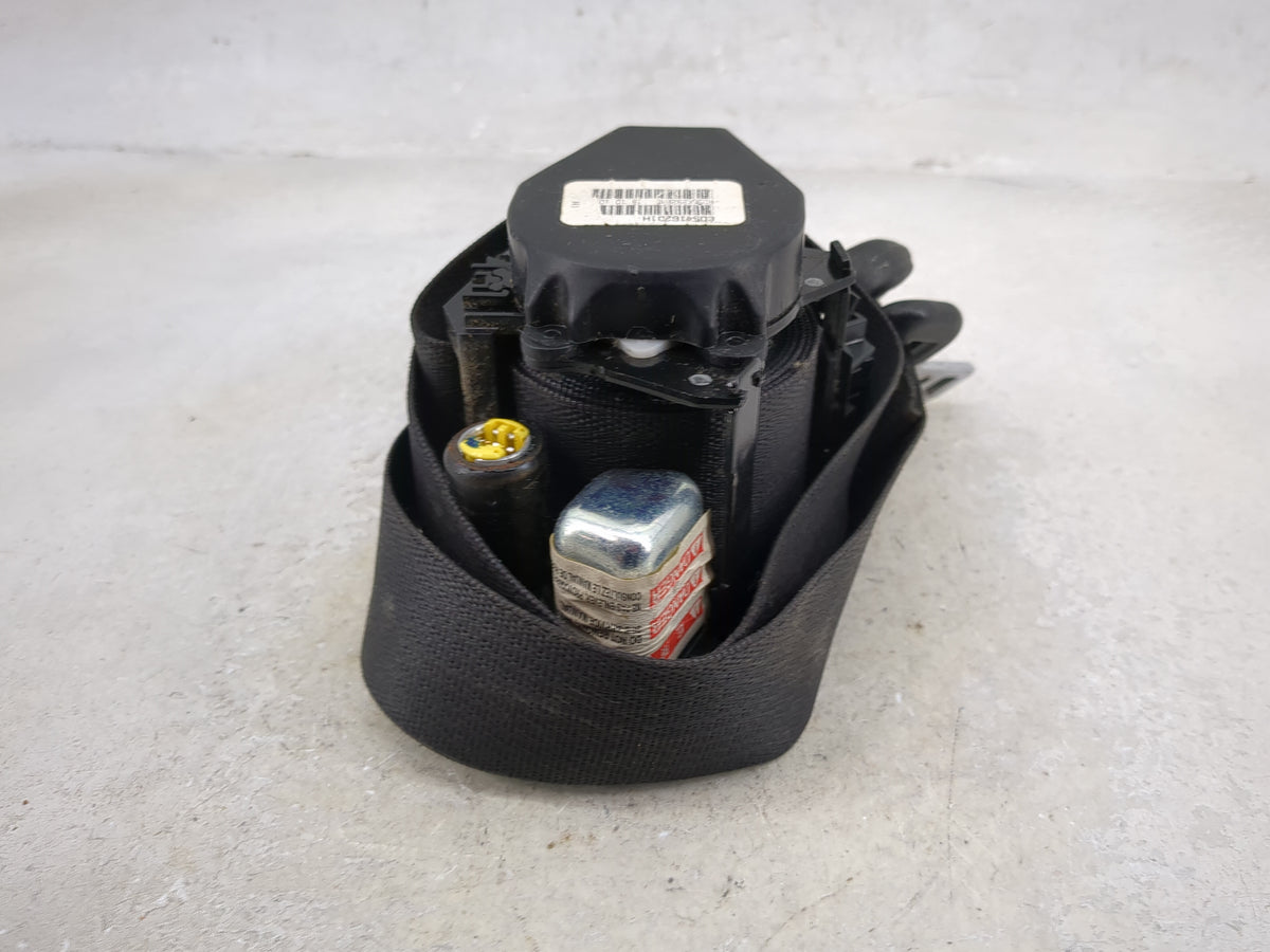 2011-2014 Chrysler 200 Drvier Front Seatbelt Retractor 5030304 - Oemusedautoparts1.com