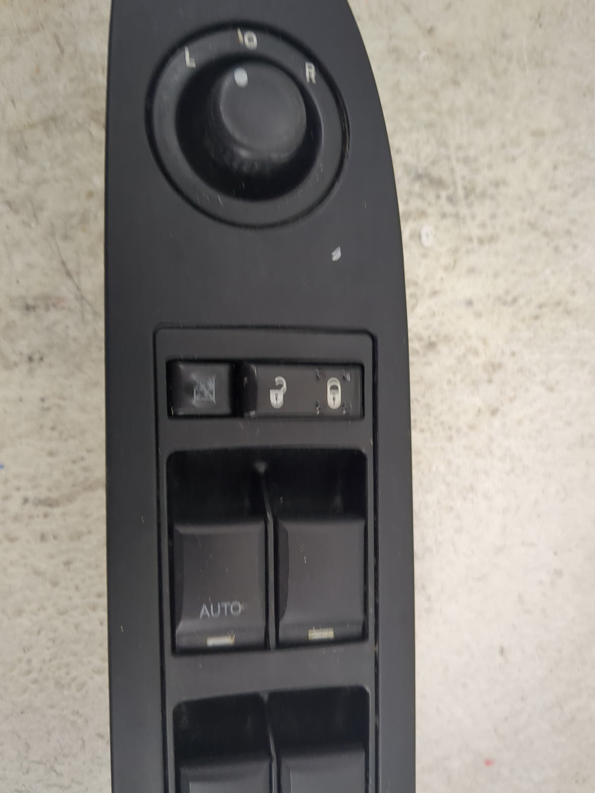 2011-2014 Chrysler 200 Master Power Window Switch Replacement Driver Side Left Fits OEM Used Auto Parts - Oemusedautoparts1.