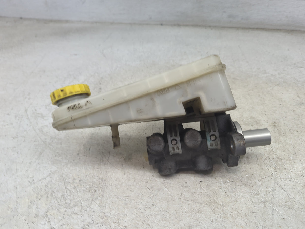 2011-2014 Chrysler 200 Brake Master Cylinder 5034009 - Oemusedautoparts1.com