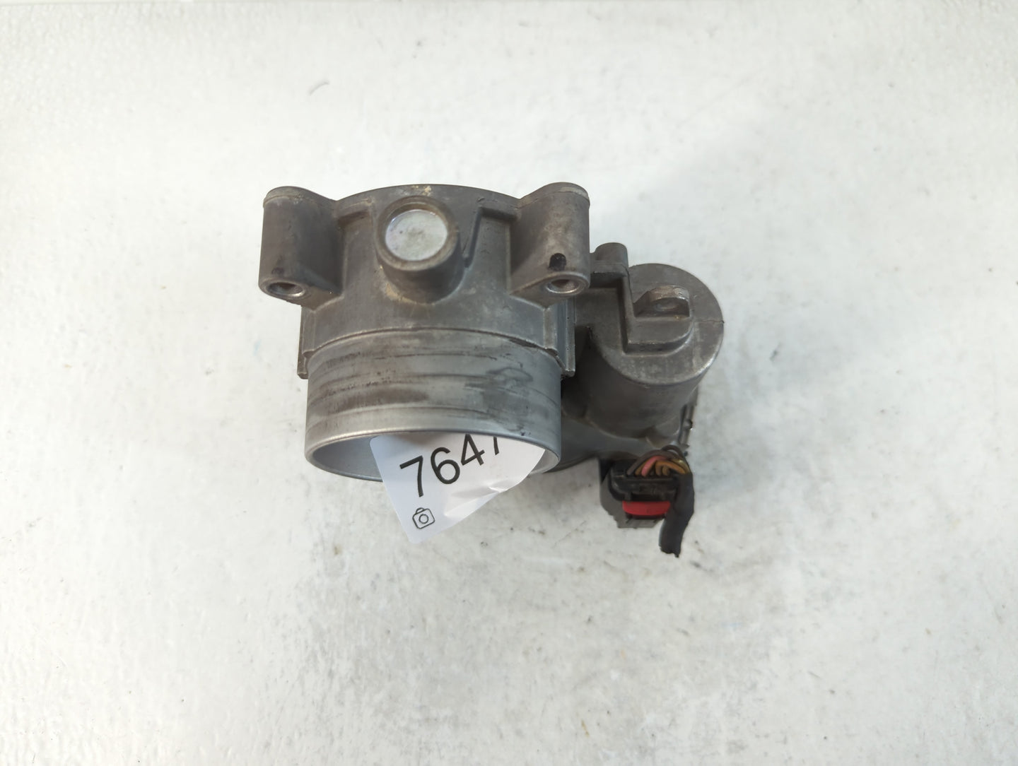 2015-2017 Chrysler 200 Throttle Body P/N:35100-2E710 Fits Fits 2014 2015 2016 2017 2018 2019 2020 2021 2022 OEM Used Auto Pa
