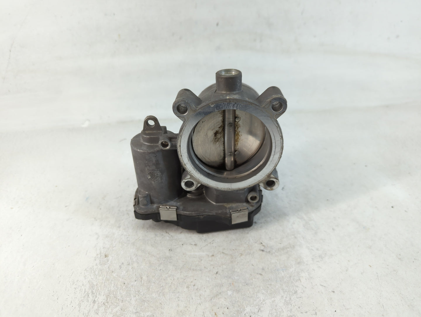 2015-2017 Chrysler 200 Throttle Body P/N:35100-2E710 Fits Fits 2014 2015 2016 2017 2018 2019 2020 2021 2022 OEM Used Auto Pa