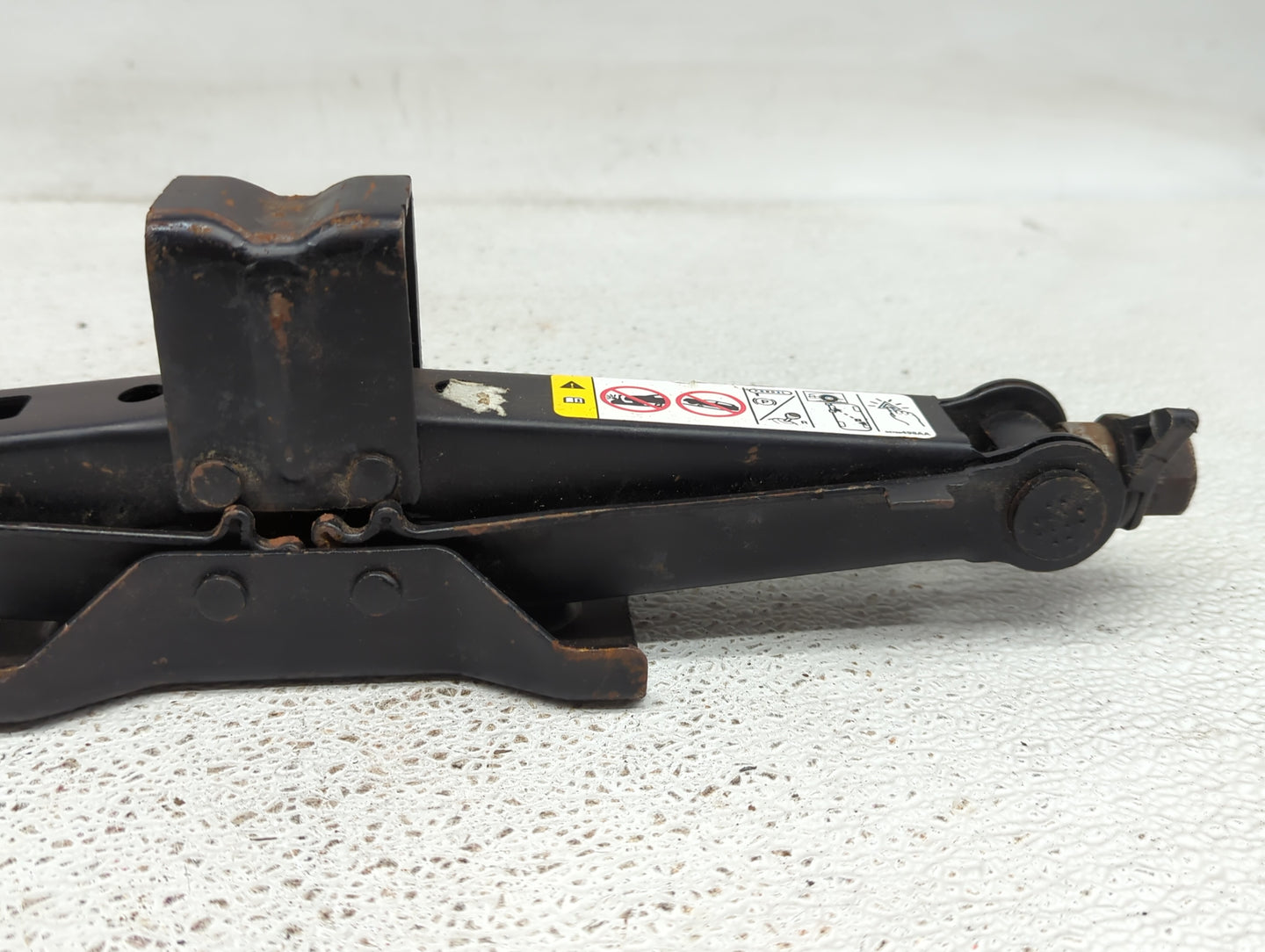 2016 Chrysler 200 Spare Scissor Car Jack - Oemusedautoparts1.com