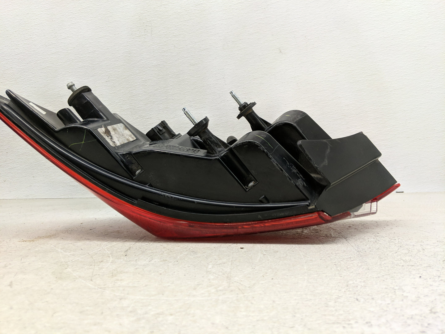 2011-2014 Chrysler 200 Tail Light Assembly Driver Left OEM Fits Fits 2011 2012 2013 2014 OEM Used Auto Parts - Oemusedautopa