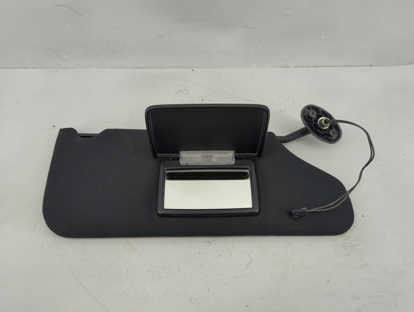2011-2014 Chrysler 200 Sun Visor Shade Replacement Passenger Right Mirror Fits Fits 2011 2012 2013 2014 OEM Used Auto Parts 
