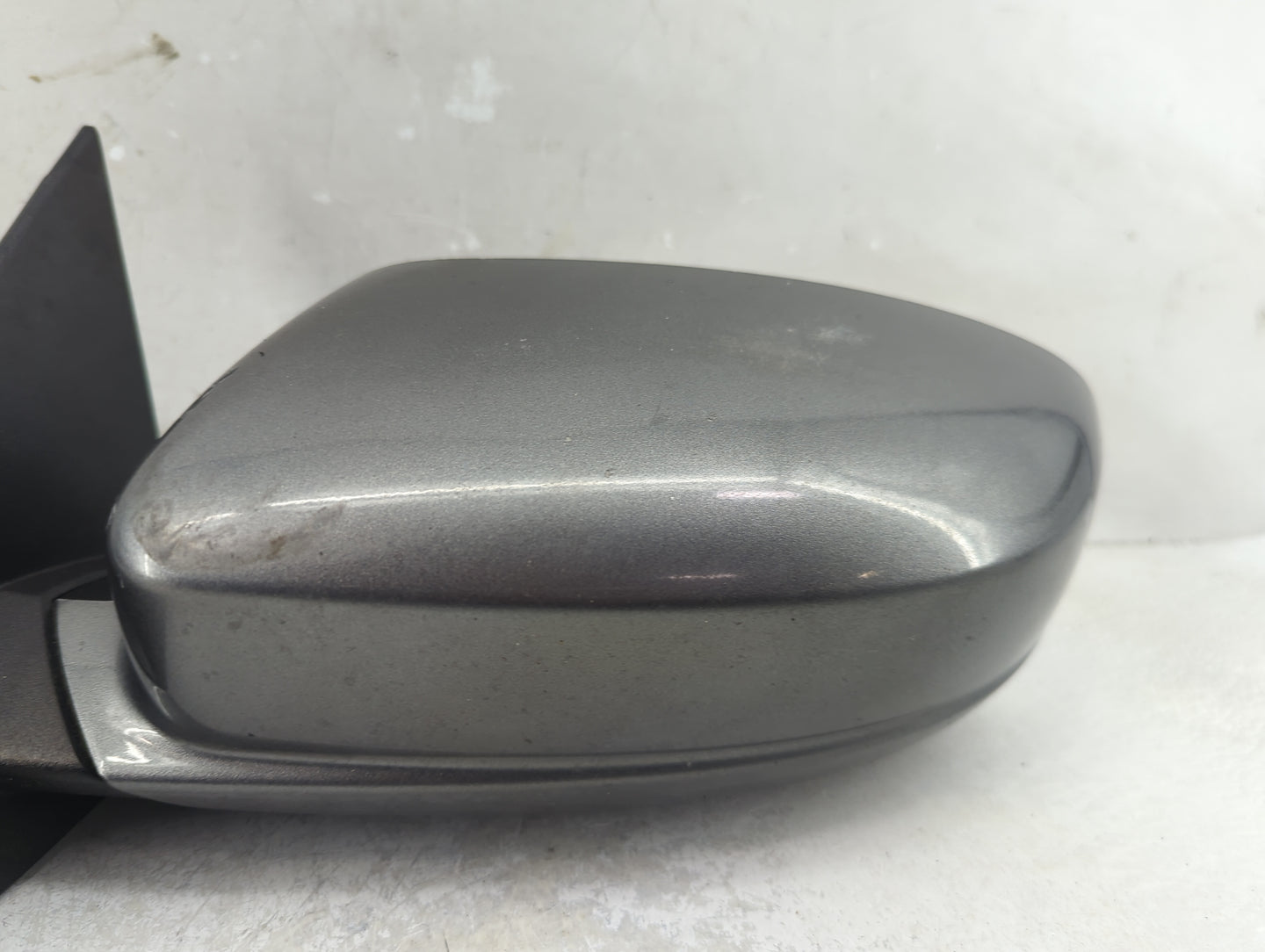 2011-2014 Chrysler 200 Driver Side View Mirror - Left Door Mirror OEM Used - Oemusedautoparts1.com