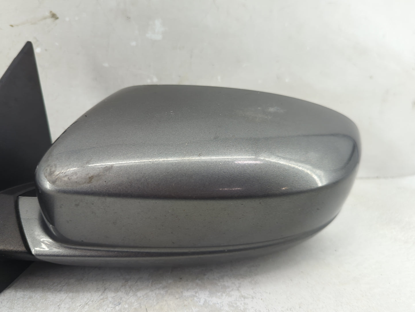 2011-2014 Chrysler 200 Driver Side View Mirror - Left Door Mirror OEM Used - Oemusedautoparts1.com