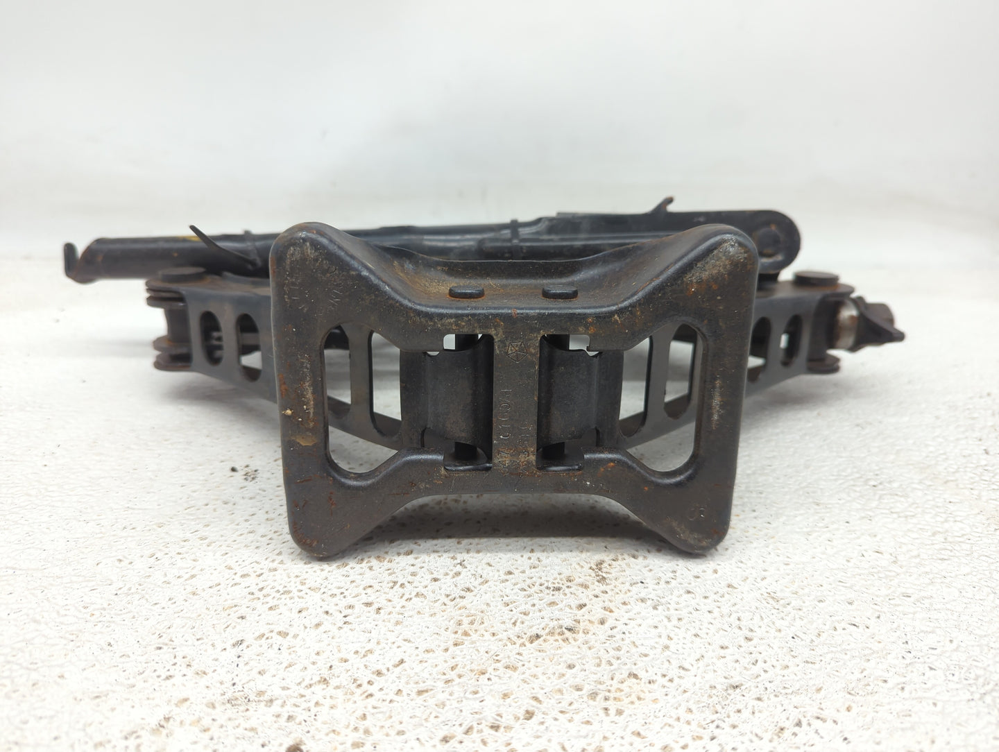 Chrysler 200 Spare Scissor Car Jack - Oemusedautoparts1.com