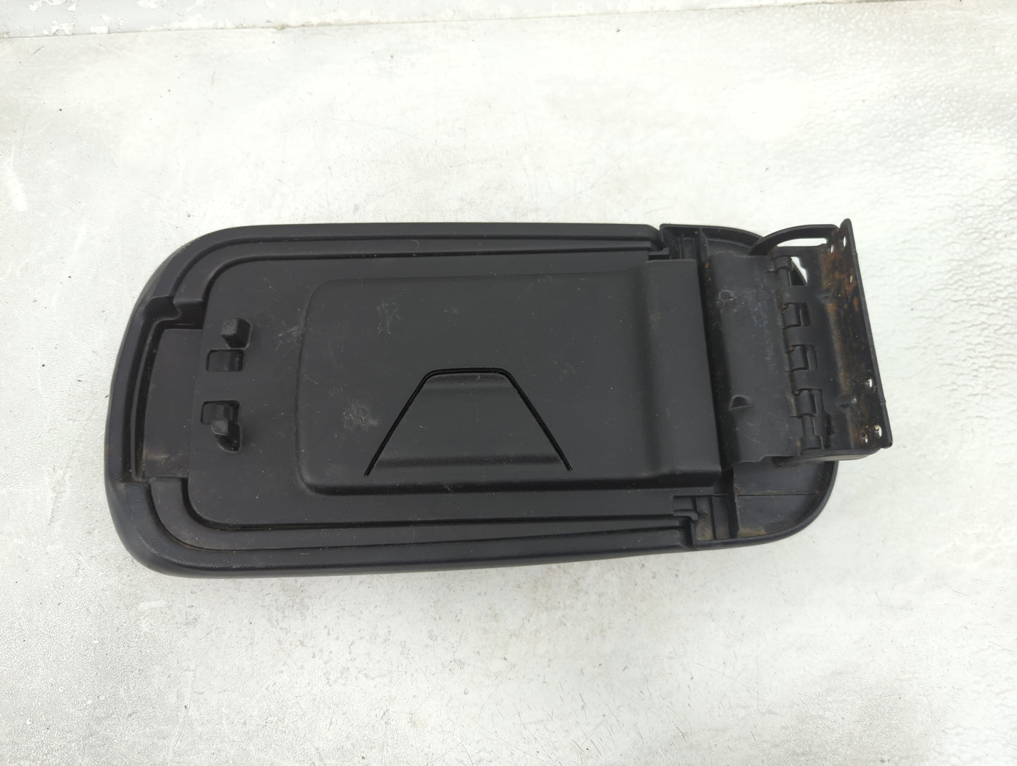 2011-2014 Chrysler 200 Center Console Armrest Cover Lid Fits Fits 2011 2012 2013 2014 OEM Used Auto Parts - Oemusedautoparts
