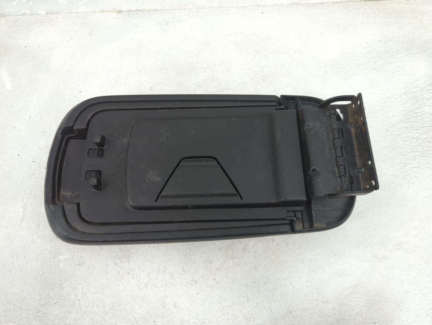2011-2014 Chrysler 200 Center Console Armrest Cover Lid Fits Fits 2011 2012 2013 2014 OEM Used Auto Parts - Oemusedautoparts