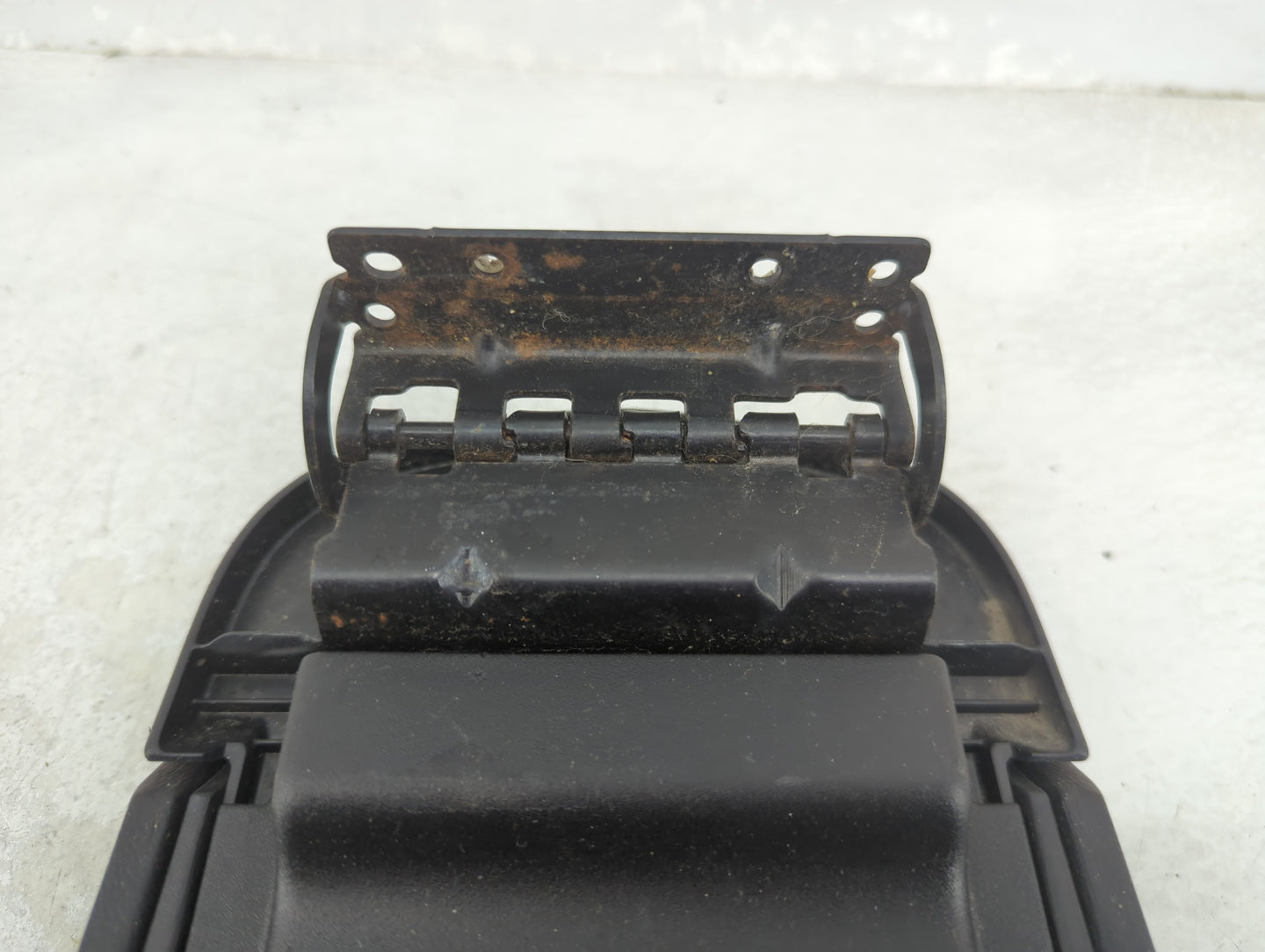 2011-2014 Chrysler 200 Center Console Armrest Cover Lid Fits Fits 2011 2012 2013 2014 OEM Used Auto Parts - Oemusedautoparts