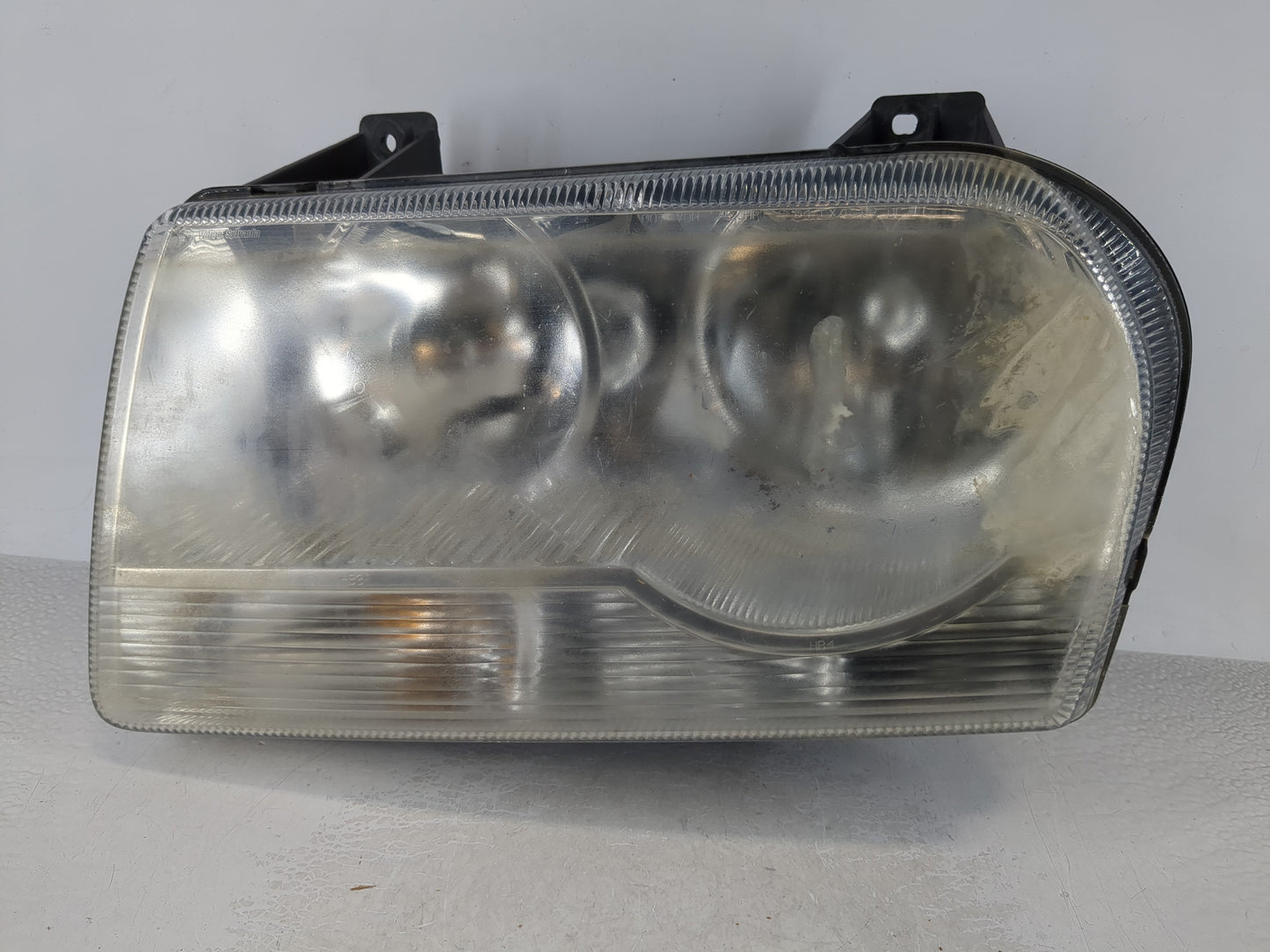 2008-2010 Chrysler 300 Driver Left Oem Head Light Headlight Lamp - Oemusedautoparts1.com
