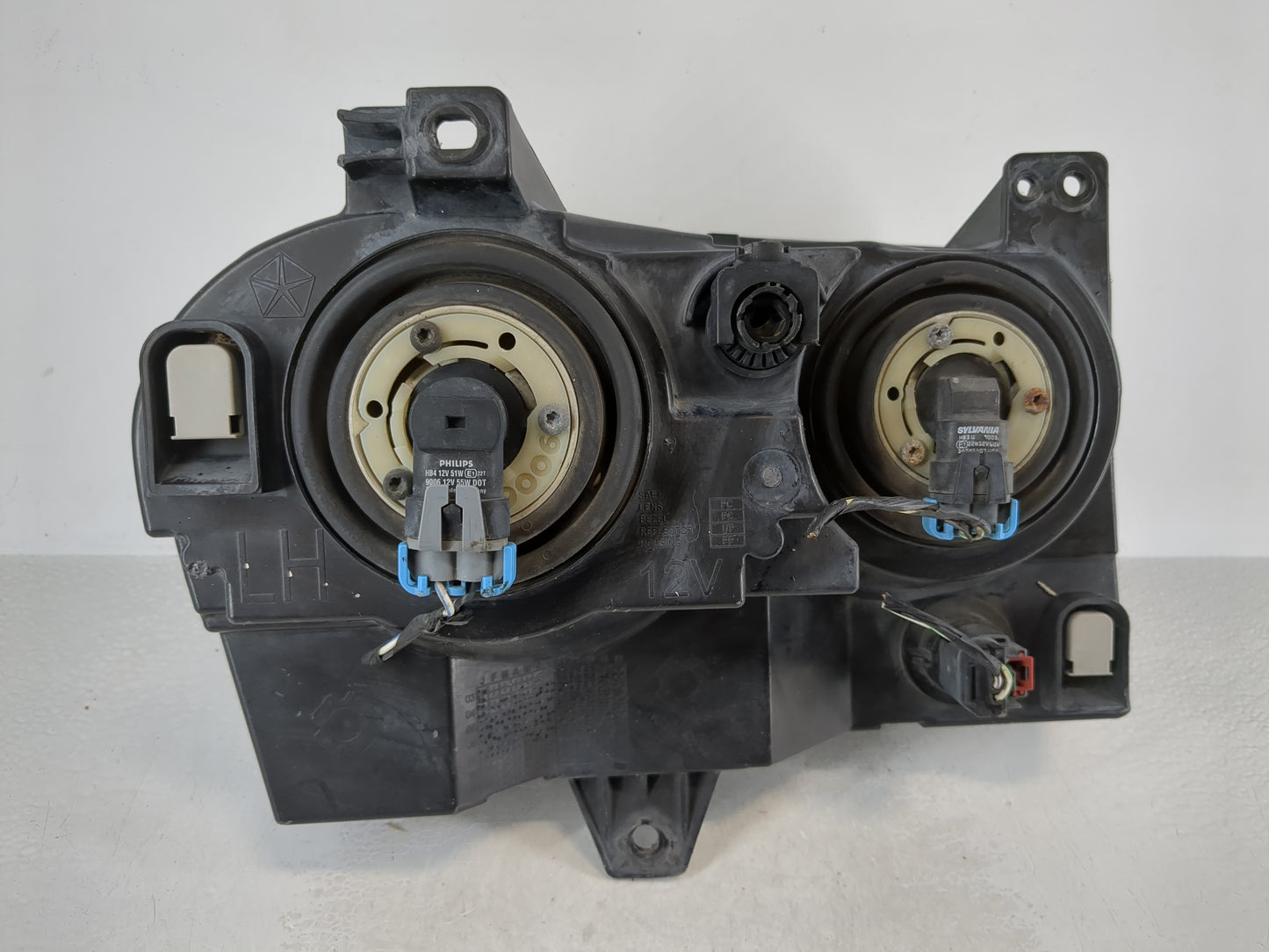 2008-2010 Chrysler 300 Driver Left Oem Head Light Headlight Lamp - Oemusedautoparts1.com