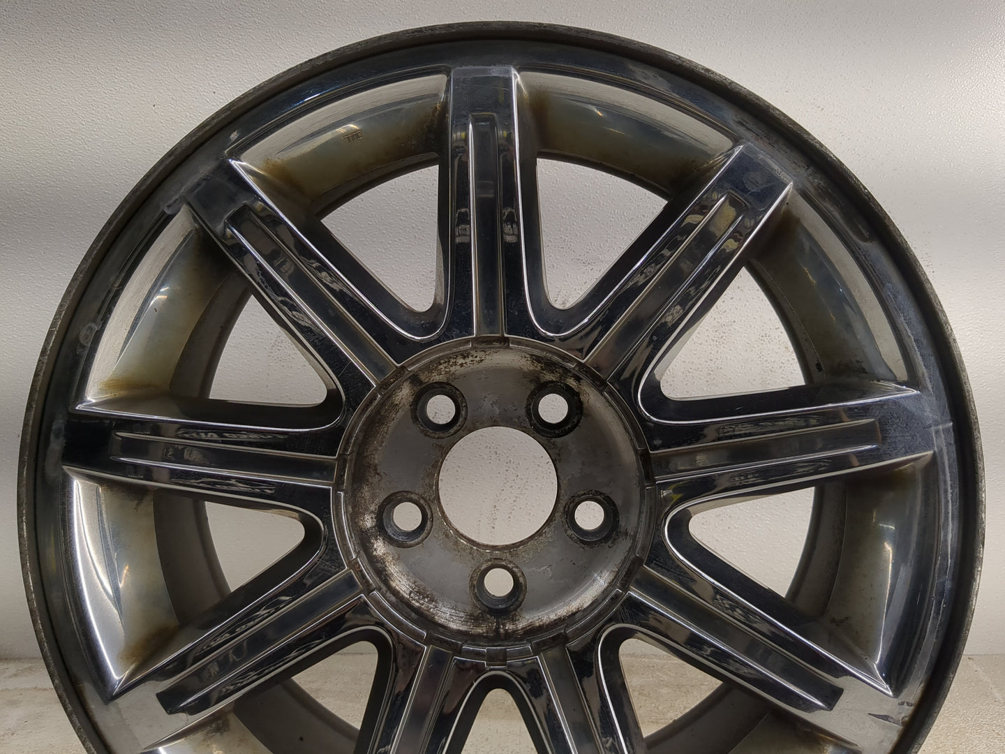 2005-2006 Chrysler 300 Oem Wheel Rim 1227731 - Oemusedautoparts1.com