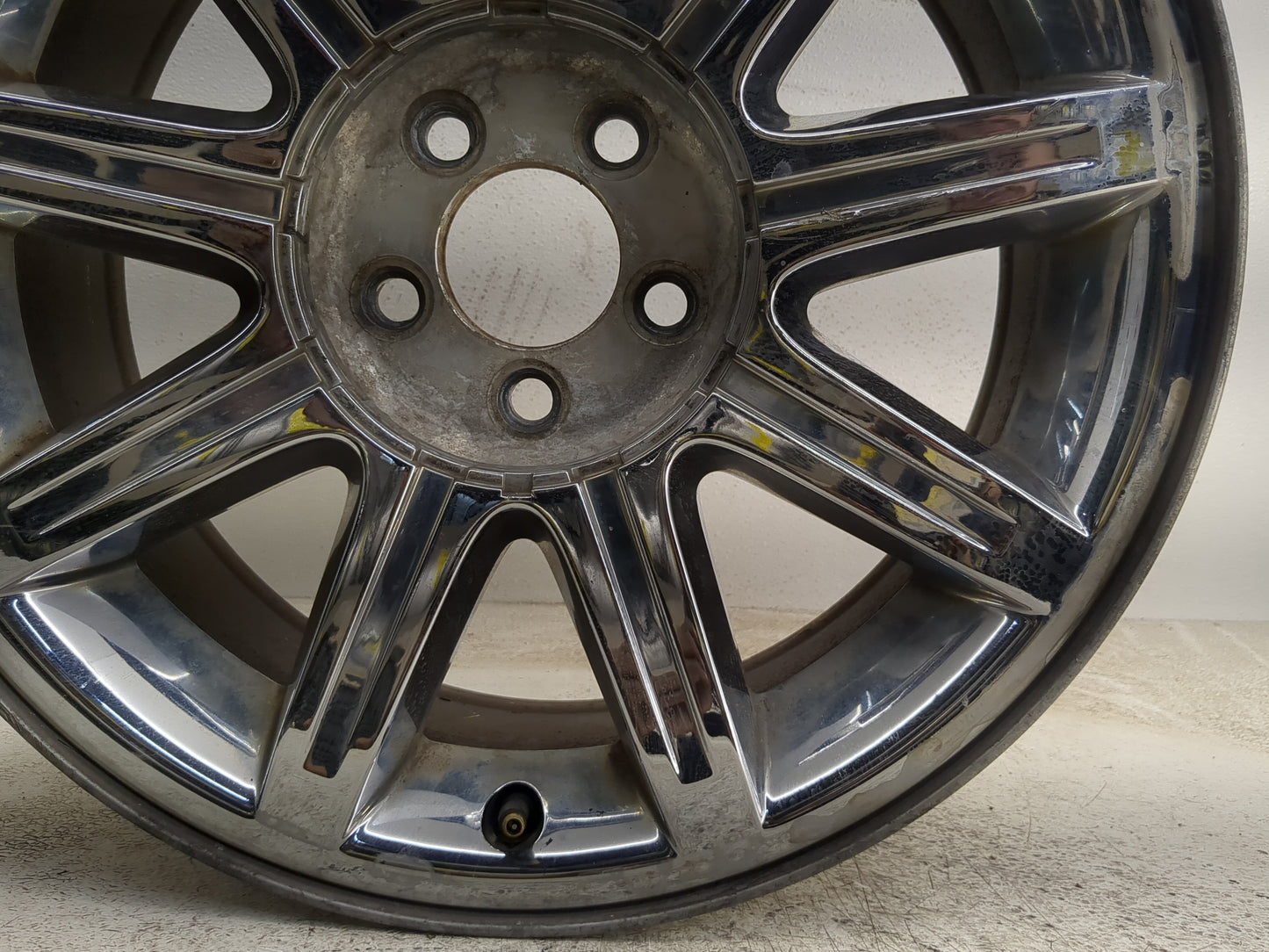 2005-2006 Chrysler 300 Oem Wheel Rim - Oemusedautoparts1.com