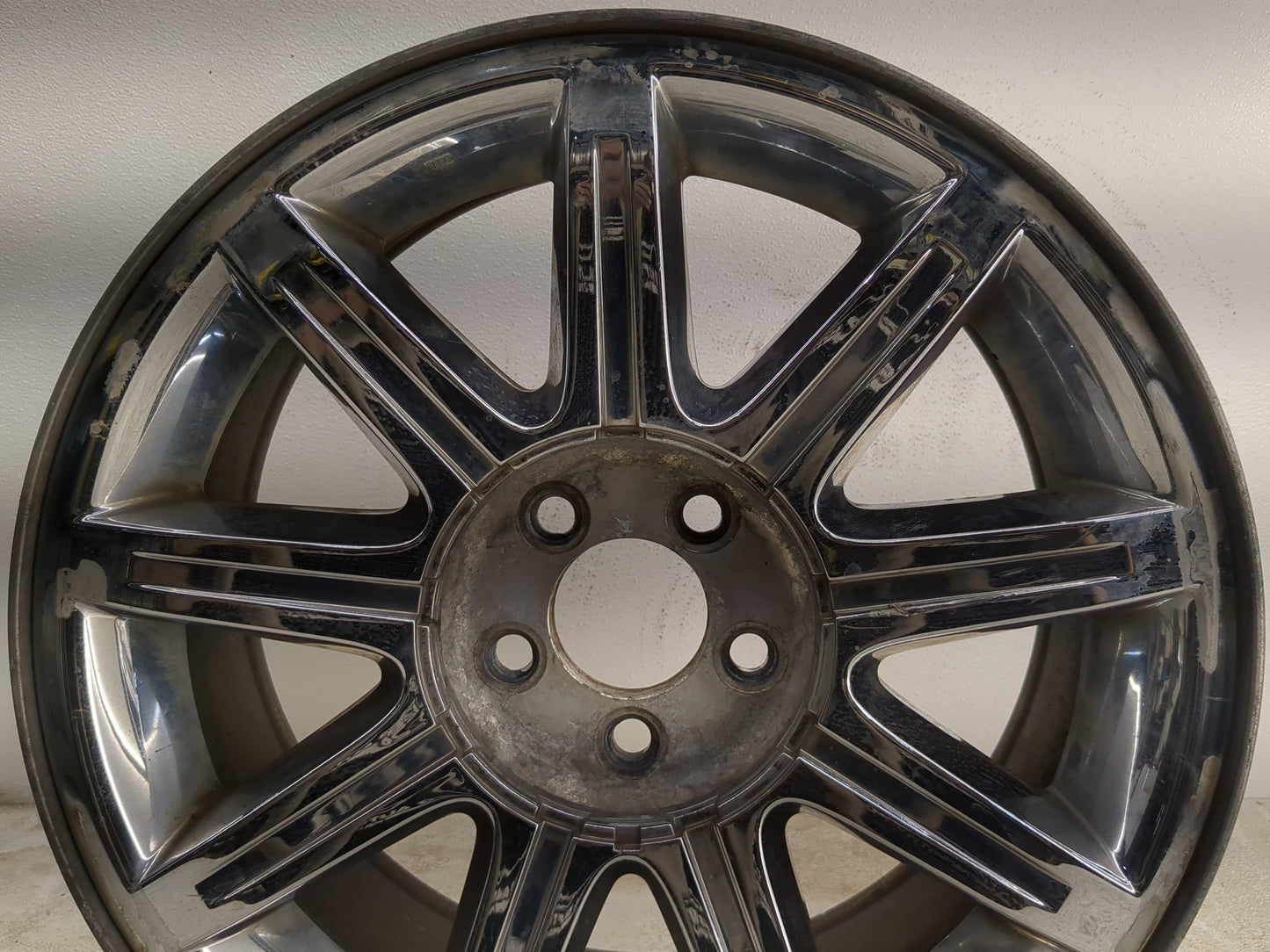 2005-2006 Chrysler 300 Oem Wheel Rim 1227742 - Oemusedautoparts1.com