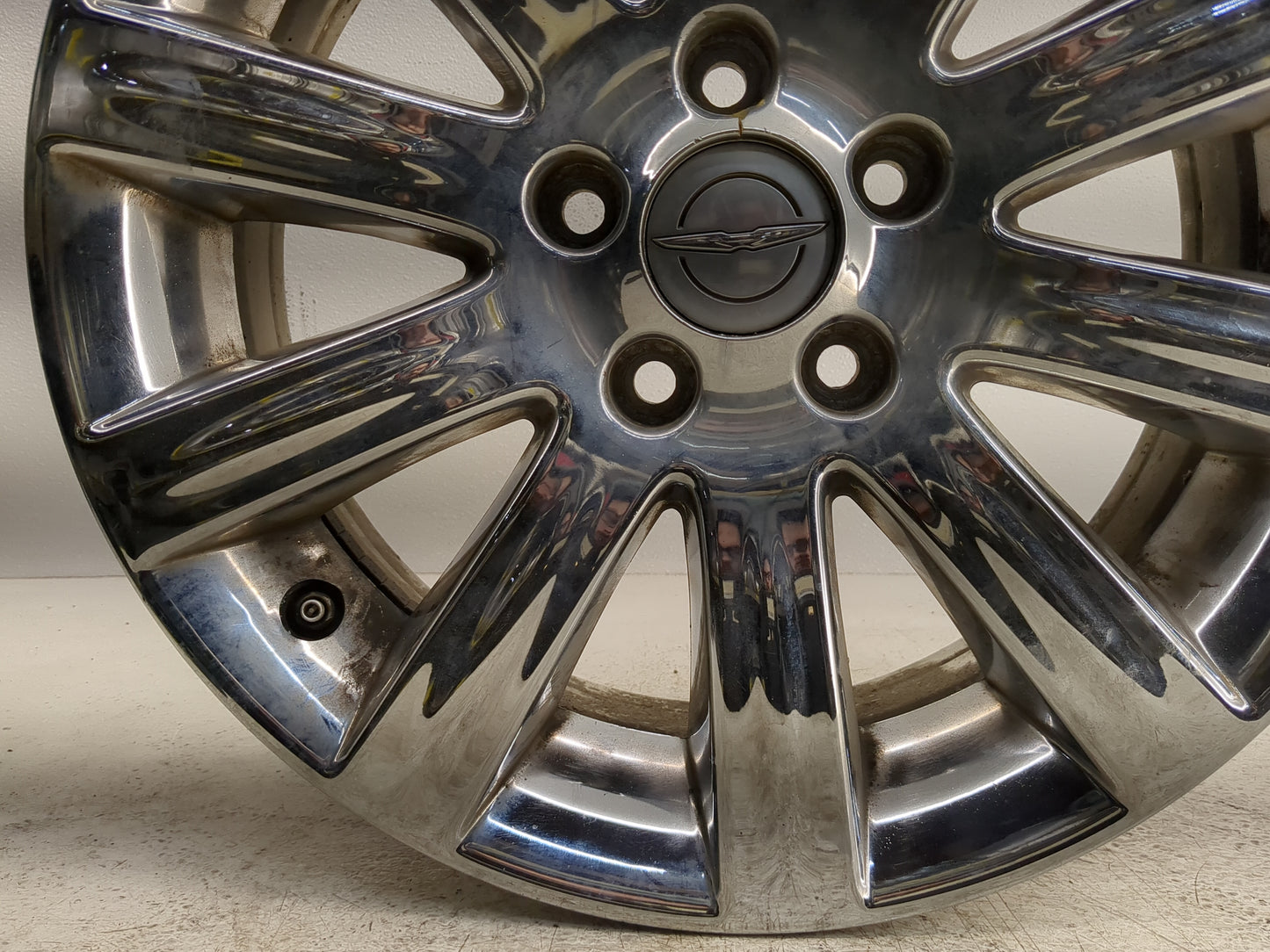 2011-2014 Chrysler 300 Oem Wheel Rim - Oemusedautoparts1.com
