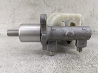 2006-2007 Chrysler 300 Brake Master Cylinder 5025554 - Oemusedautoparts1.com