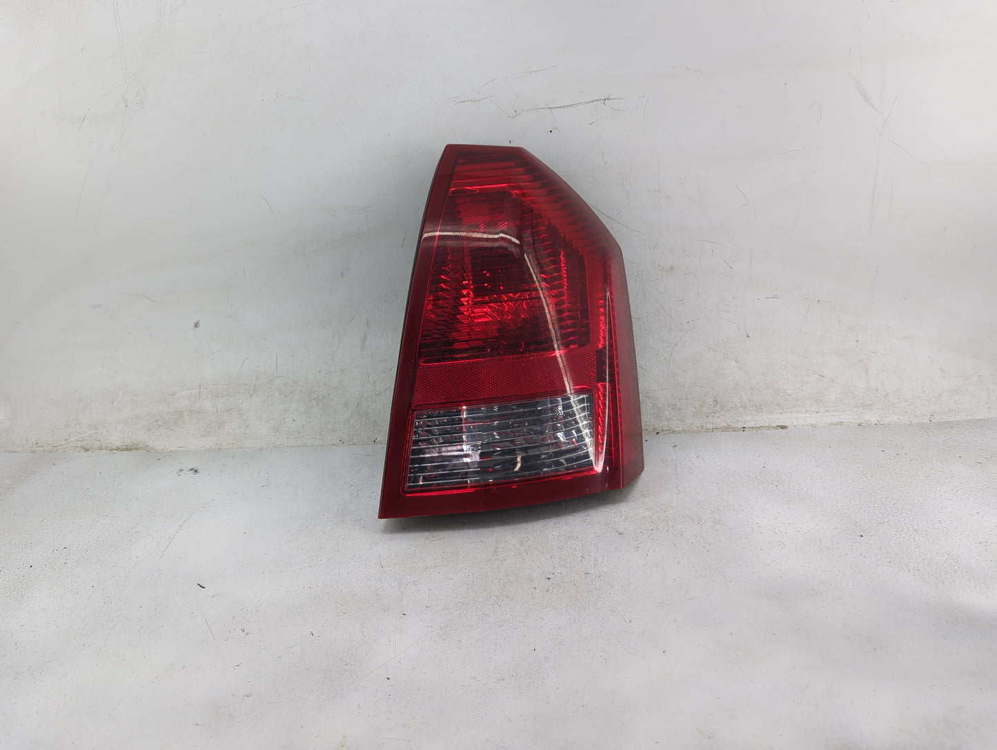 2005-2007 Chrysler 300 Tail Light Assembly Driver Left OEM Fits Fits 2005 2006 2007 OEM Used Auto Parts - Oemusedautoparts1.