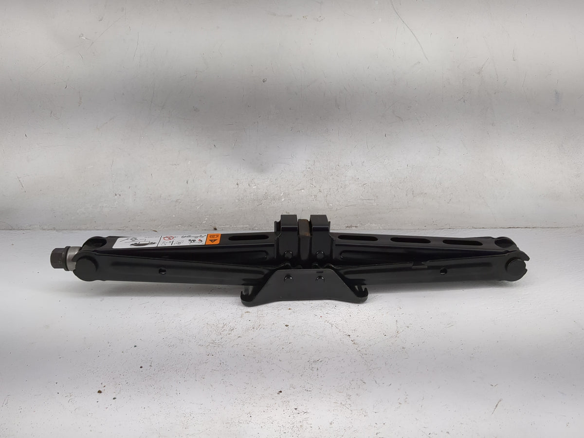 Chrysler 300 Spare Scissor Car Jack 5035971 - Oemusedautoparts1.com