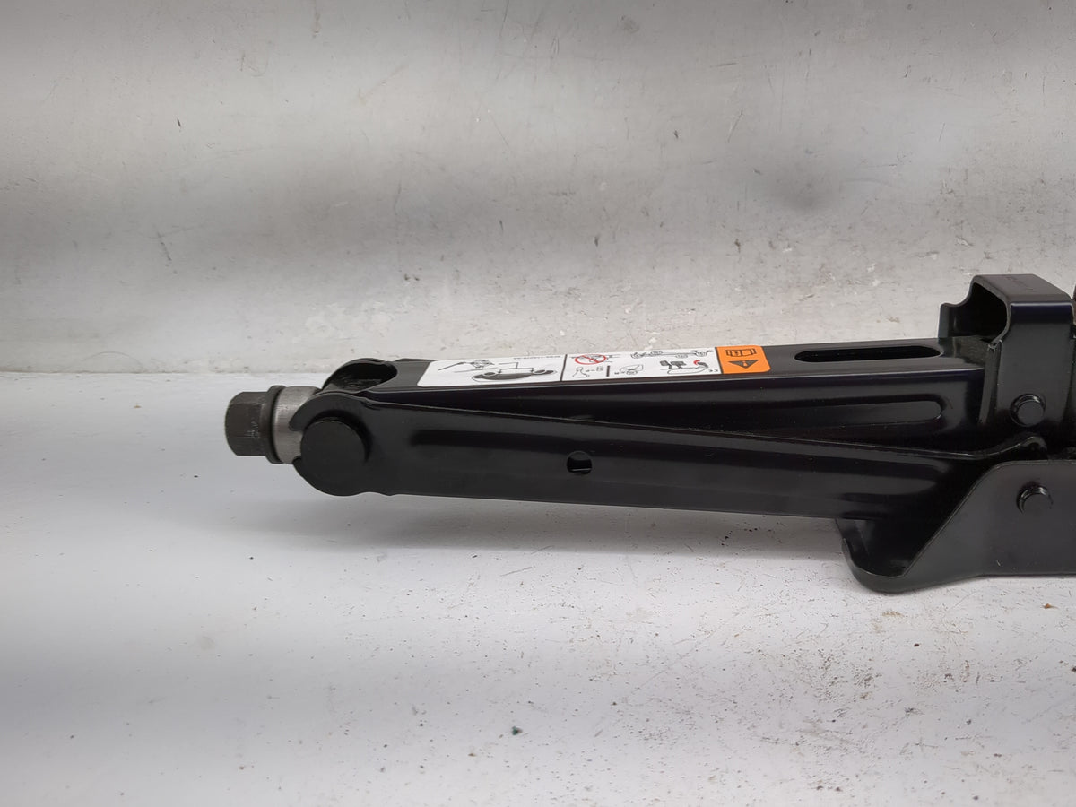 Chrysler 300 Spare Scissor Car Jack 5035971 - Oemusedautoparts1.com