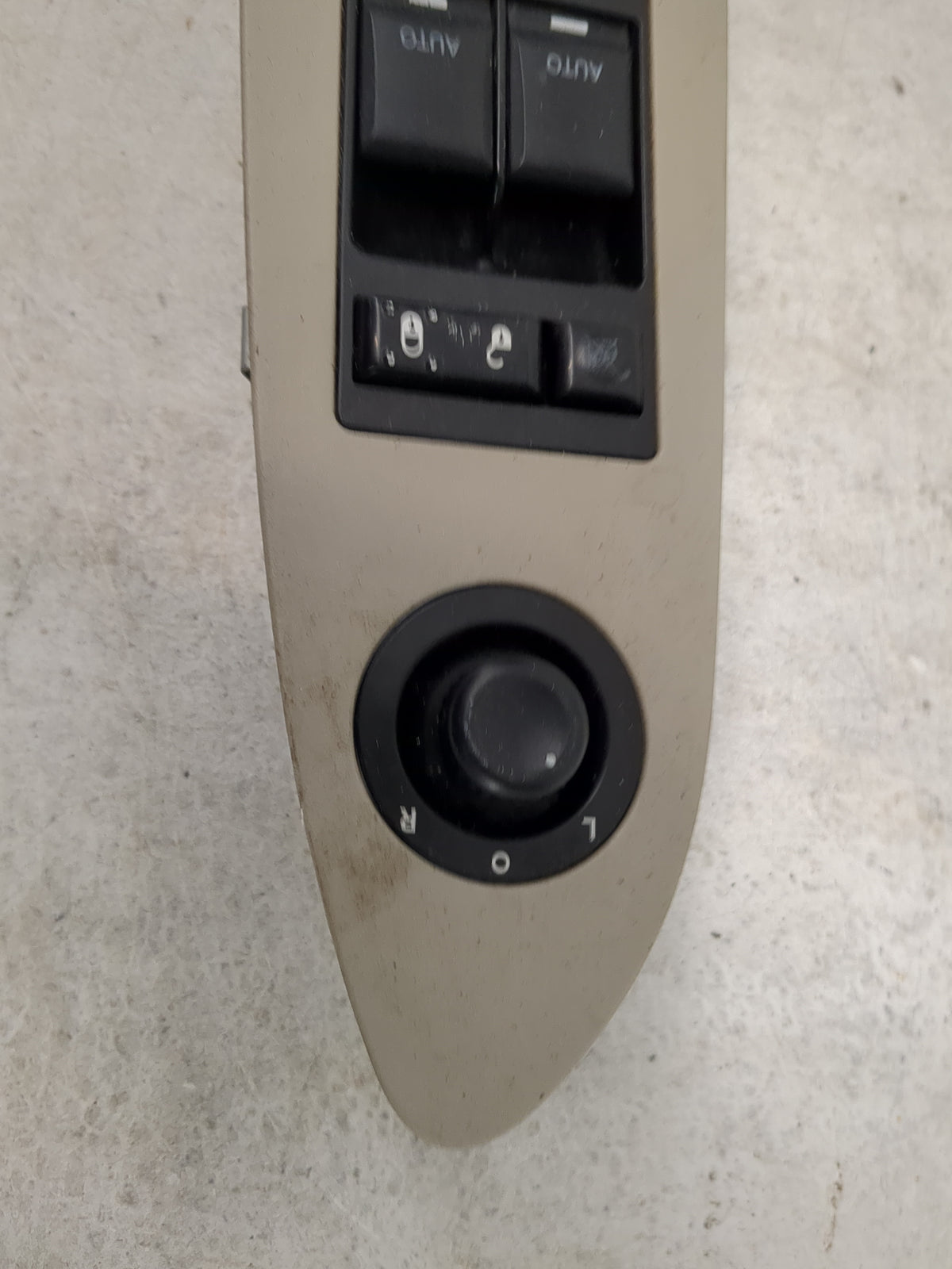 2006-2010 Chrysler 300 Master Power Window Switch Replacement Driver Side Left Fits OEM Used Auto Parts - Oemusedautoparts1.
