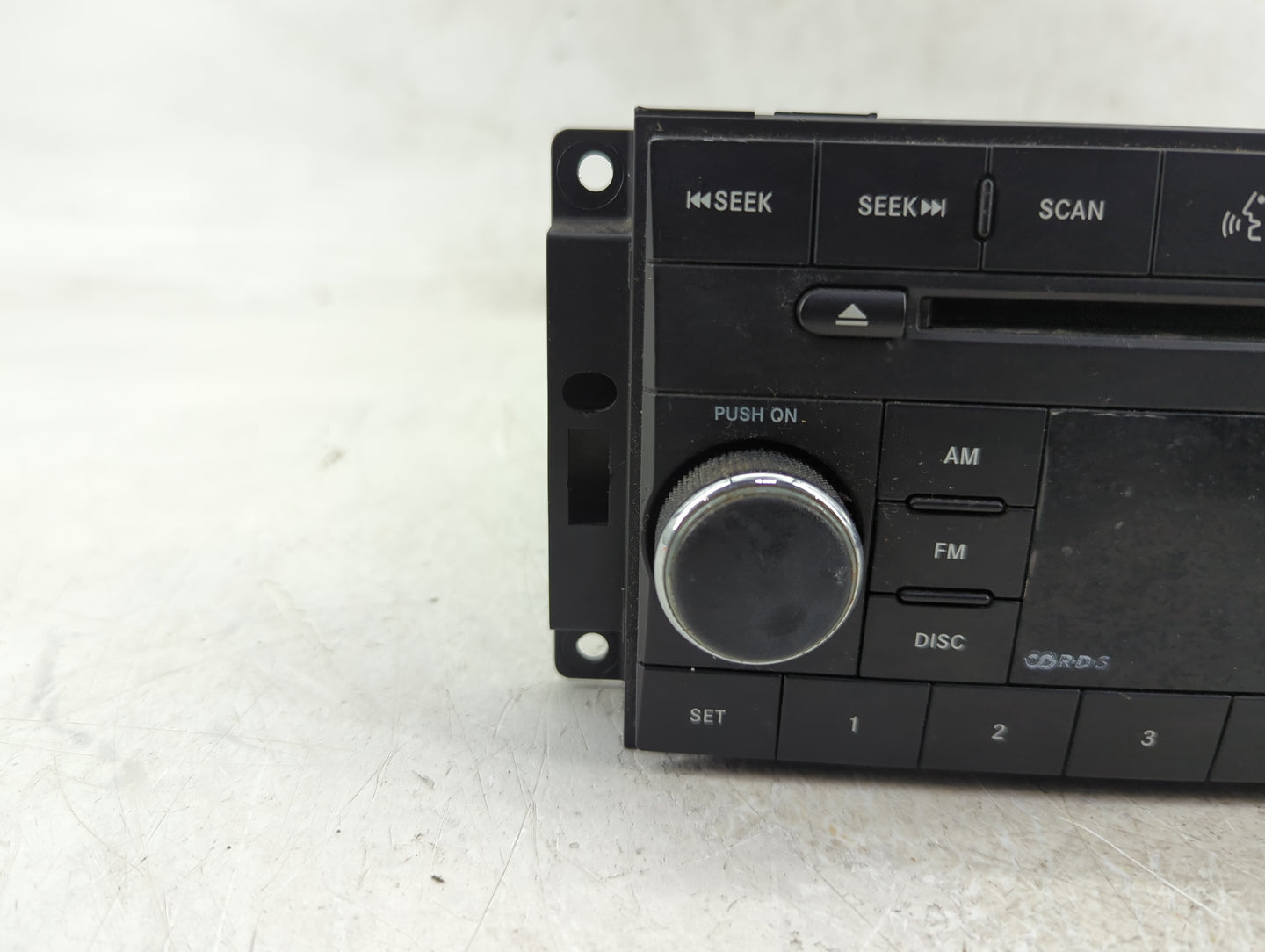 2008-2010 Chrysler 300 Radio AM FM Cd Player Receiver Replacement Fits Fits 2008 2009 2010 OEM Used Auto Parts - Oemusedauto
