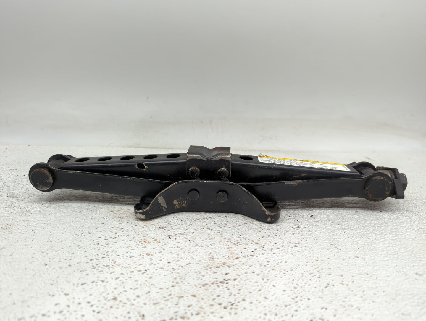 2008 Chrysler 300 Spare Scissor Car Jack - Oemusedautoparts1.com