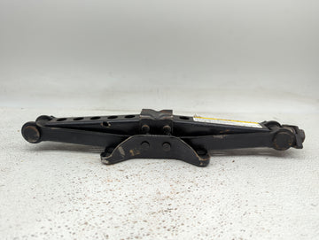 2008 Chrysler 300 Spare Scissor Car Jack - Oemusedautoparts1.com