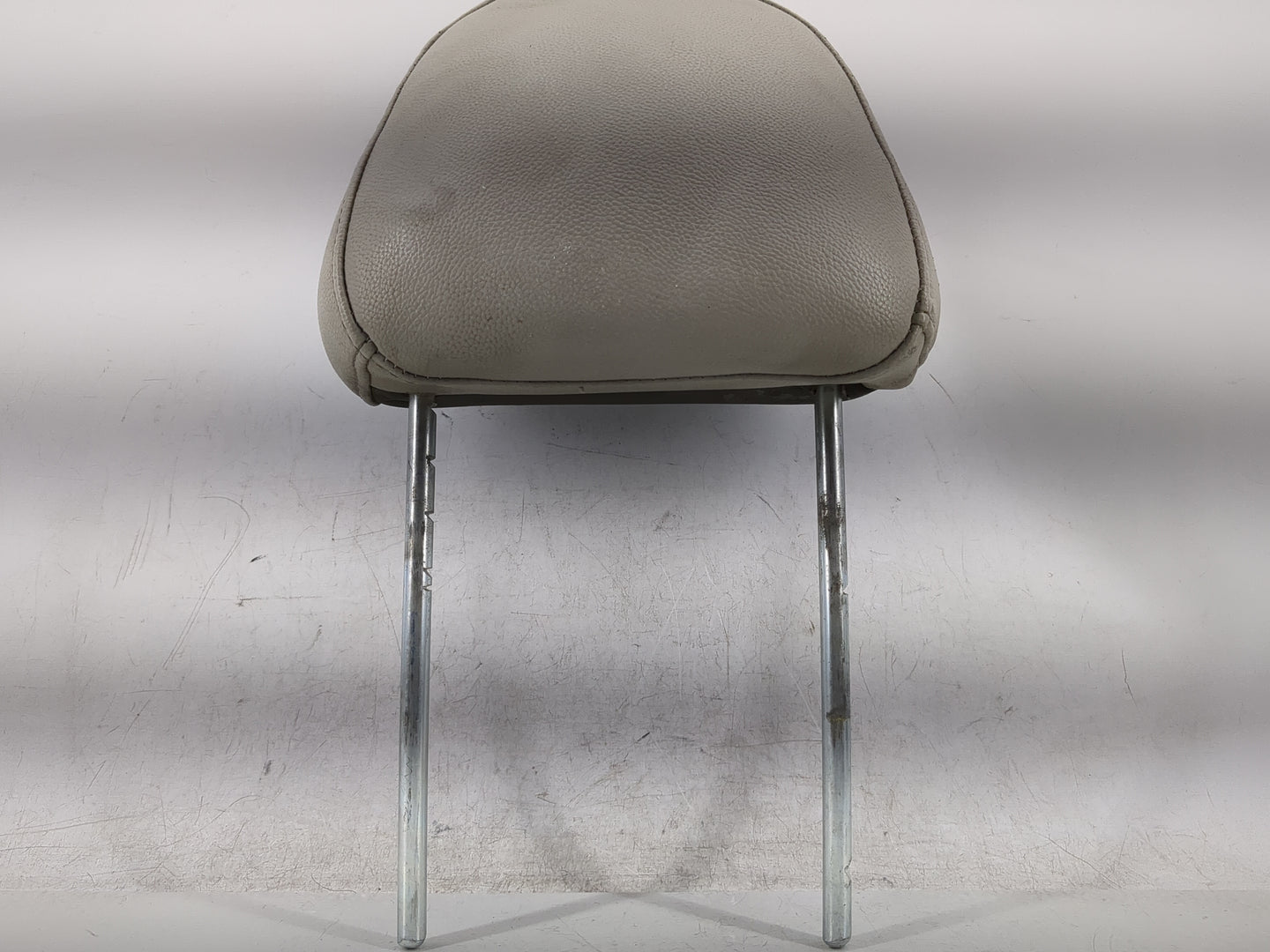 2008-2010 Chrysler 300 Headrest Head Rest Front Driver Passenger Seat Fits Fits 2008 2009 2010 OEM Used Auto Parts - Oemused