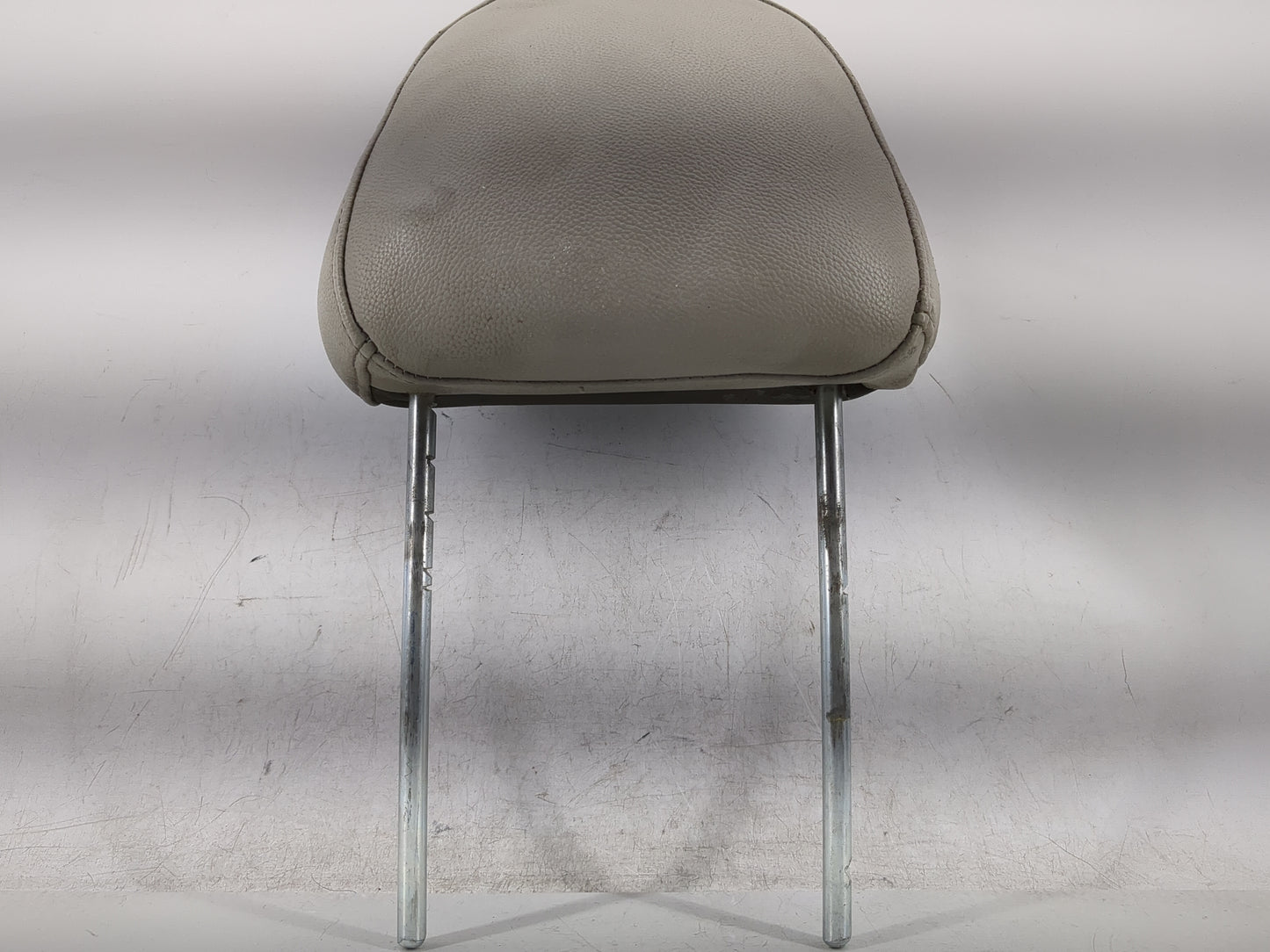 2008-2010 Chrysler 300 Headrest Head Rest Front Driver Passenger Seat Fits Fits 2008 2009 2010 OEM Used Auto Parts - Oemused