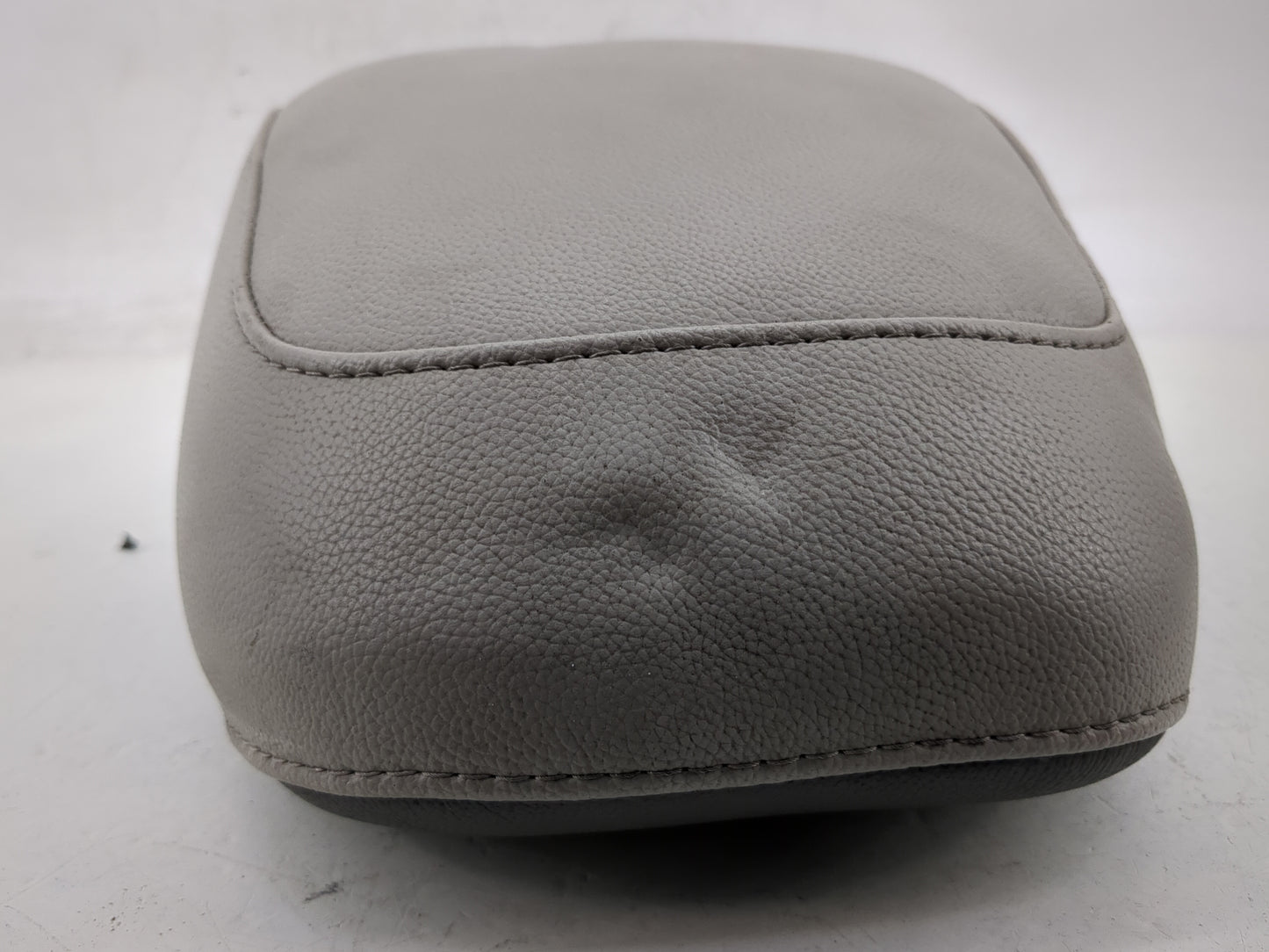 2008-2010 Chrysler 300 Headrest Head Rest Front Driver Passenger Seat Fits Fits 2008 2009 2010 OEM Used Auto Parts - Oemused