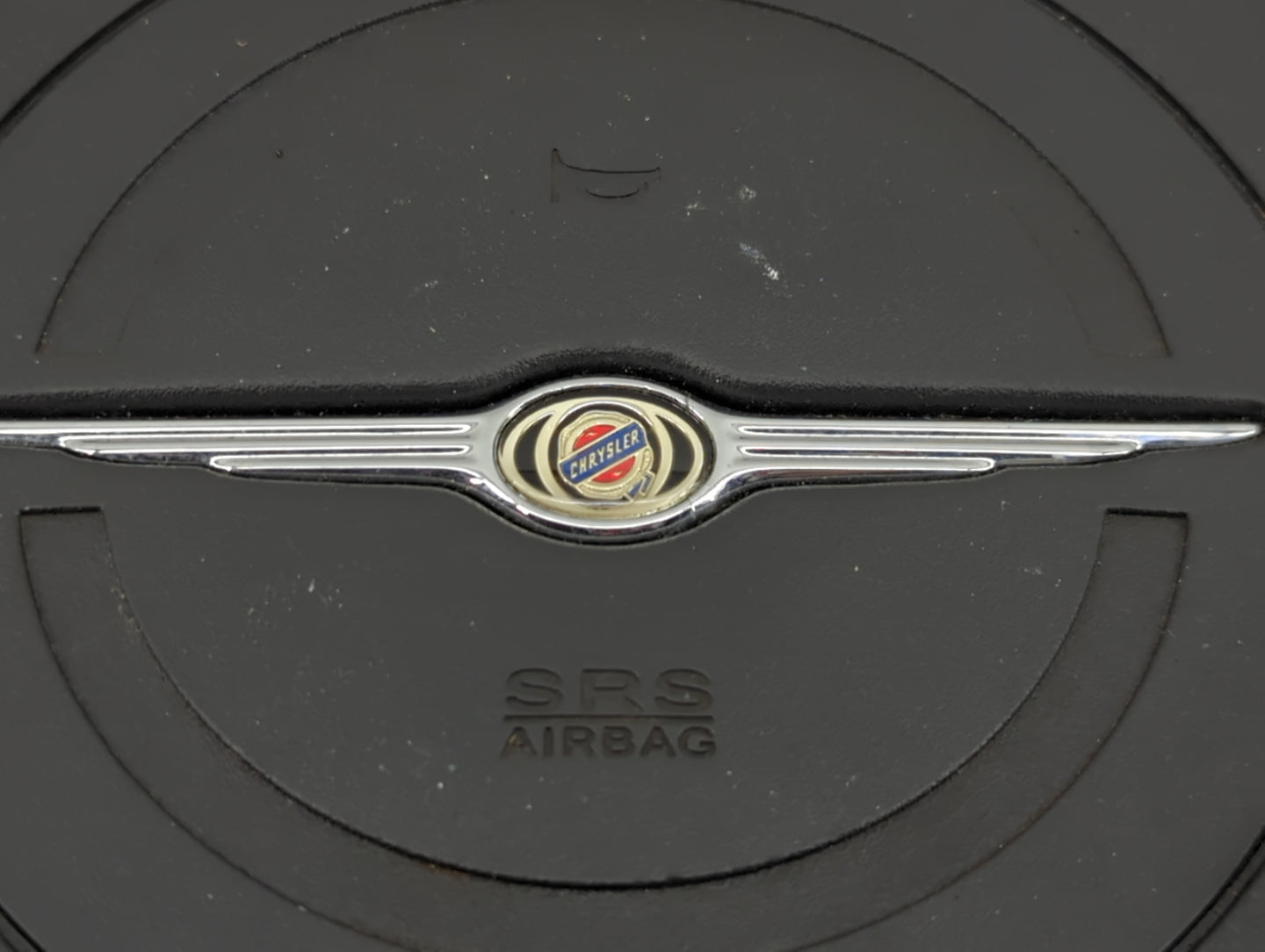 2005-2005 Chrysler 300 Air Bag Driver Left Steering Wheel Mounted - Oemusedautoparts1.com