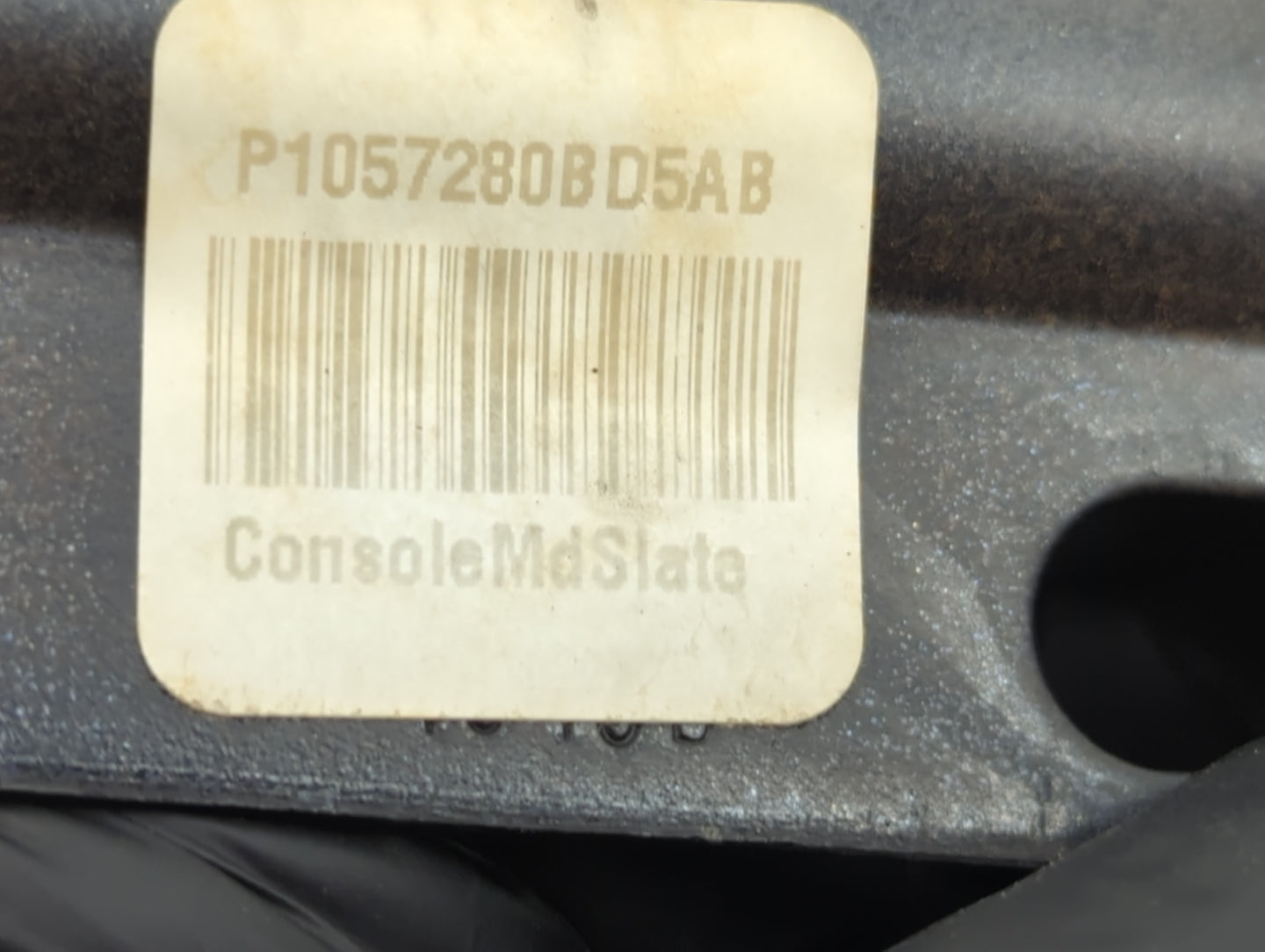 2005 Chrysler 300 Center Console Armrest Cover Lid Fits OEM Used Auto Parts - Oemusedautoparts1.com