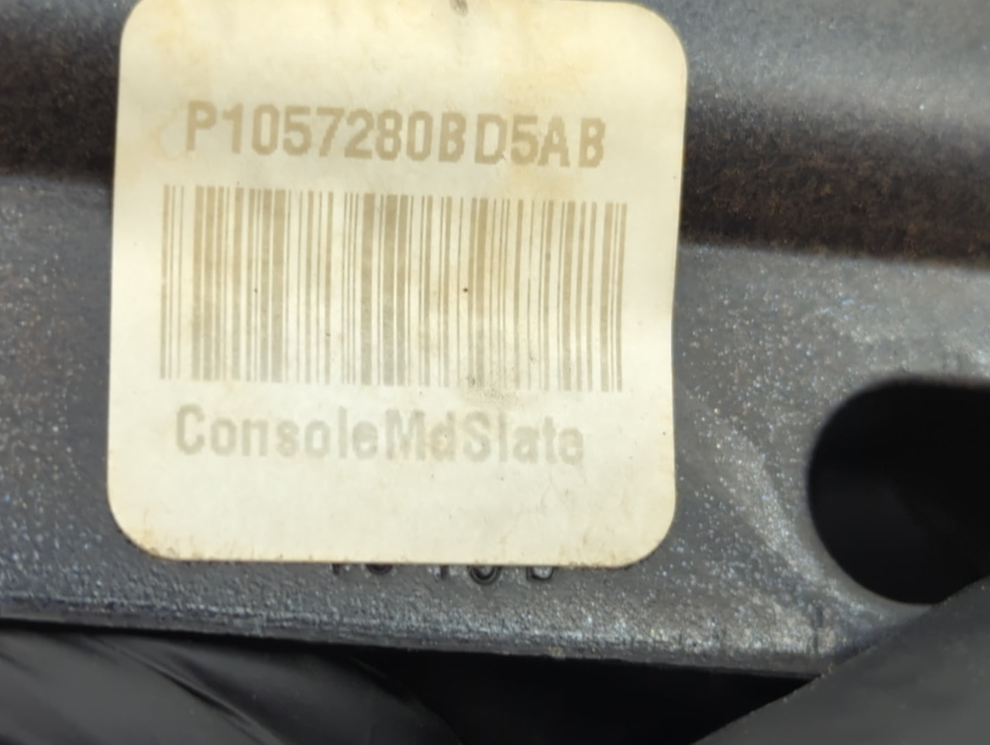 2005 Chrysler 300 Center Console Armrest Cover Lid Fits OEM Used Auto Parts - Oemusedautoparts1.com