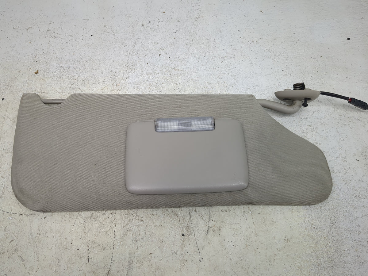 0 Chrysler 300c Sun Visor Shade Replacement Passenger Right Mirror Fits Fits 205 2006 2007 OEM Used Auto Parts - Oemusedauto