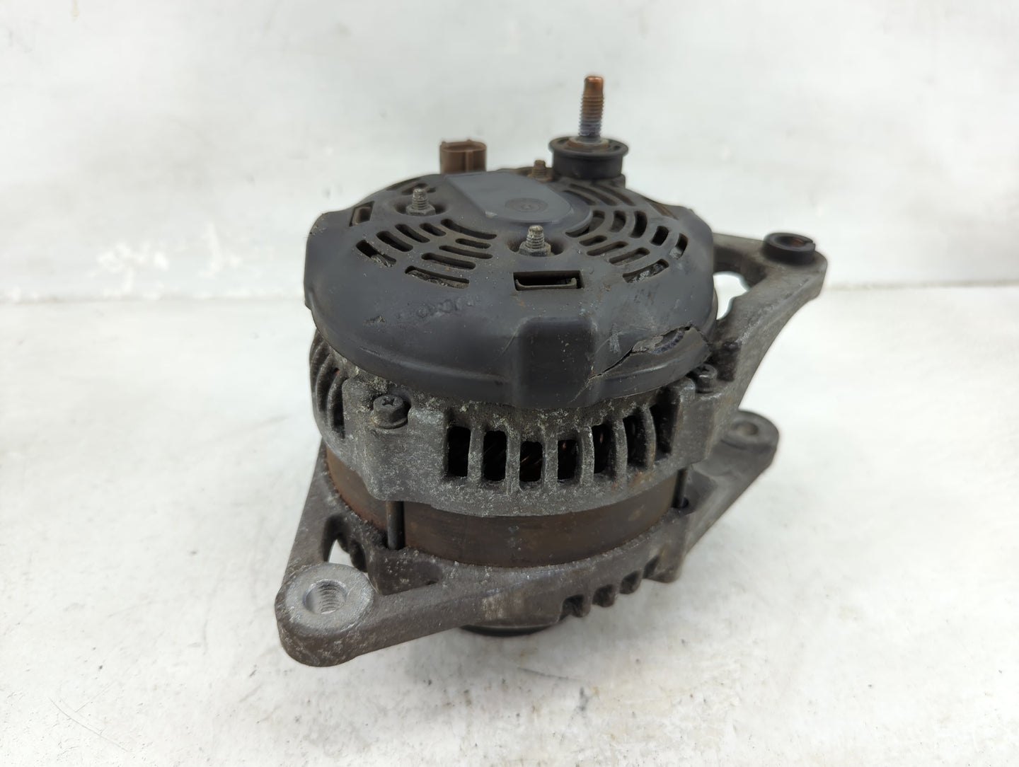 2002-2004 Chrysler 300m Alternator Replacement Generator Charging Assembly Engine OEM Fits Fits 2002 2003 2004 OEM Used Auto