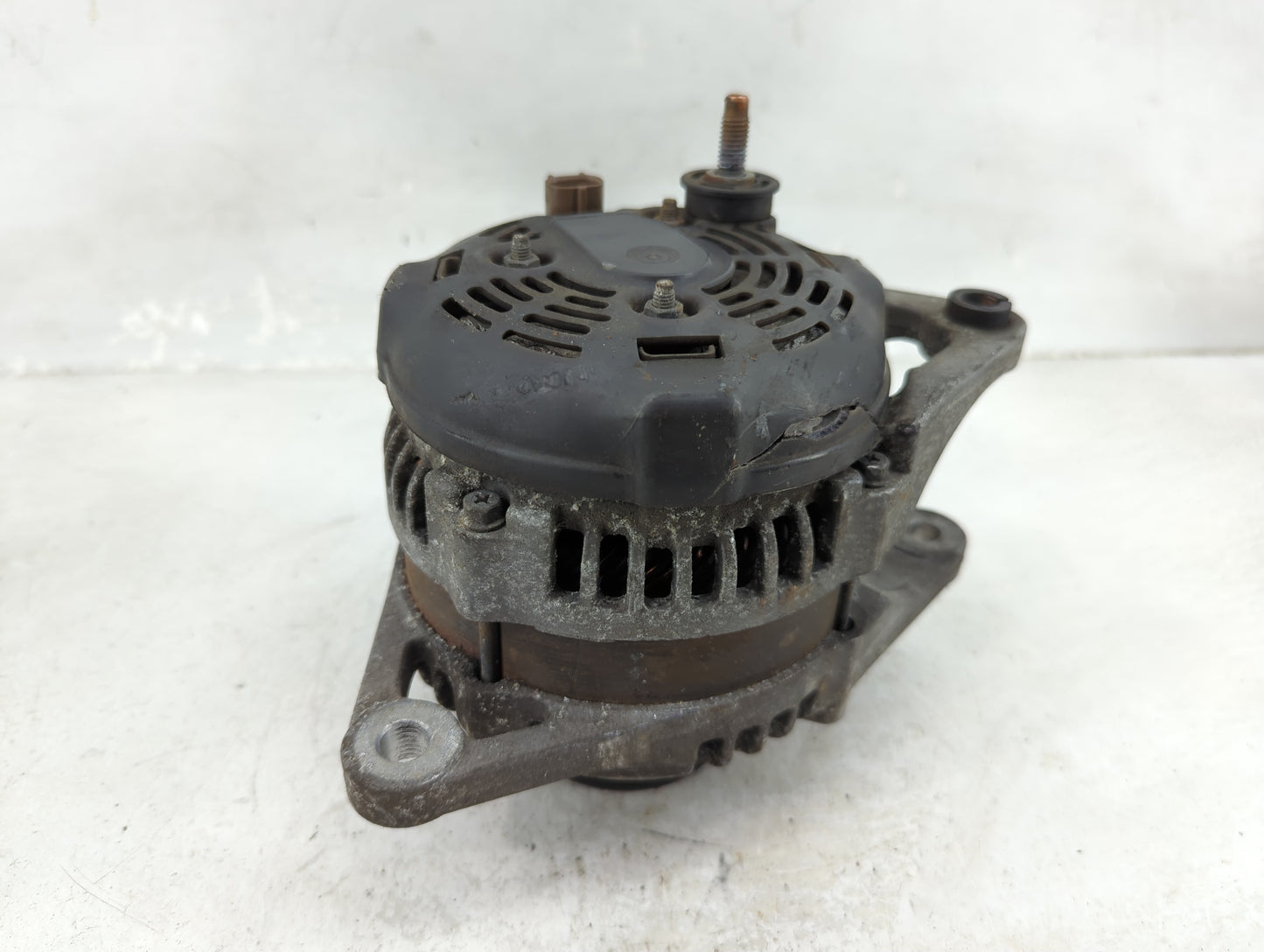 2002-2004 Chrysler 300m Alternator Replacement Generator Charging Assembly Engine OEM Fits Fits 2002 2003 2004 OEM Used Auto