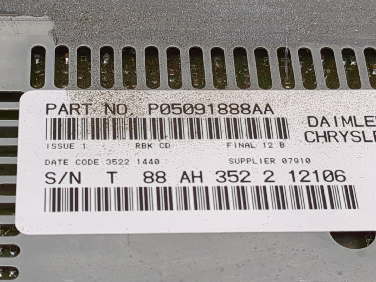 2002-2004 Chrysler 300m Radio AM FM Cd Player Receiver Replacement Fits Fits 2002 2003 2004 2005 2006 2007 2008 2009 2010 OE