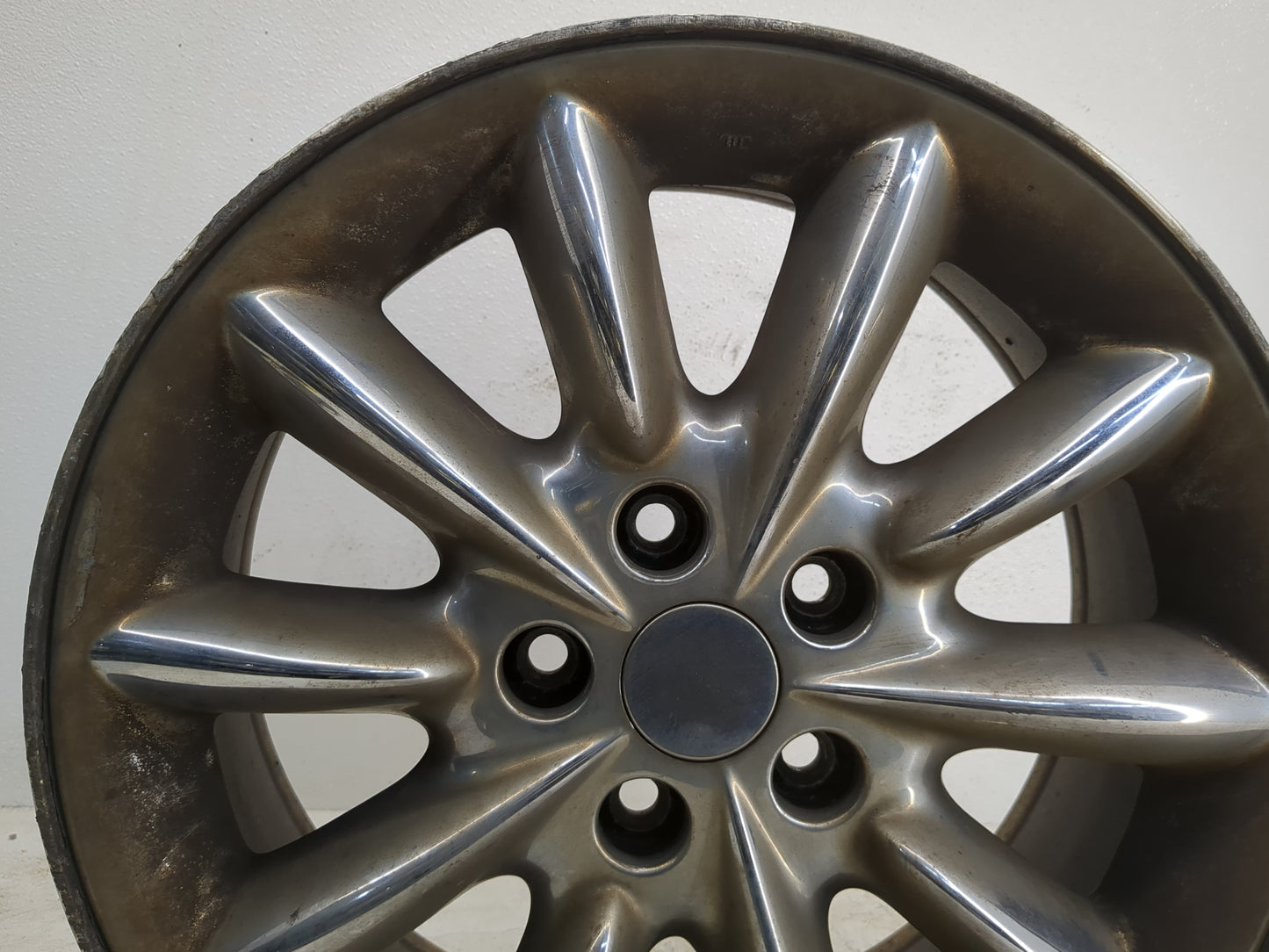2003-2004 Chrysler 300m Oem Wheel Rim 1191786 - Oemusedautoparts1.com