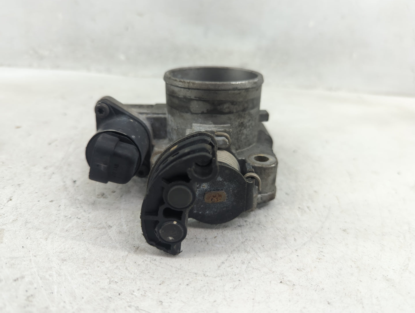 1998-2000 Chrysler Cirrus Throttle Body Fits Fits 1998 1999 2000 OEM Used Auto Parts - Oemusedautoparts1.com