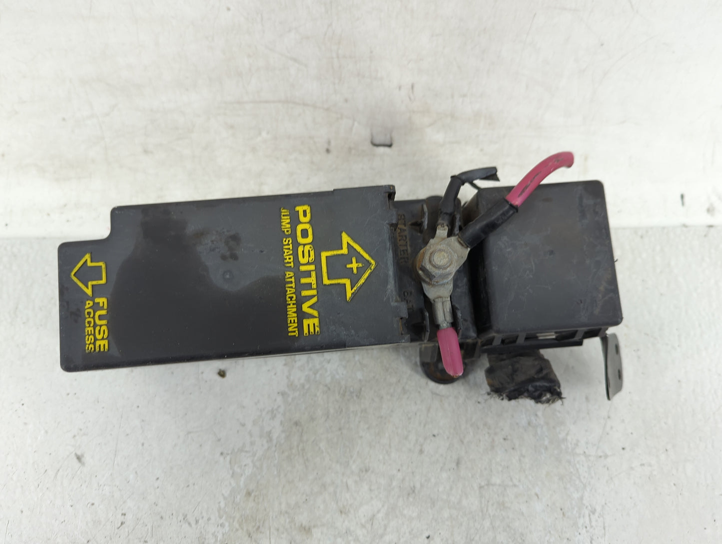 2000 Chrysler Cirrus Fusebox Fuse Box Panel Relay Module Fits OEM Used Auto Parts - Oemusedautoparts1.com